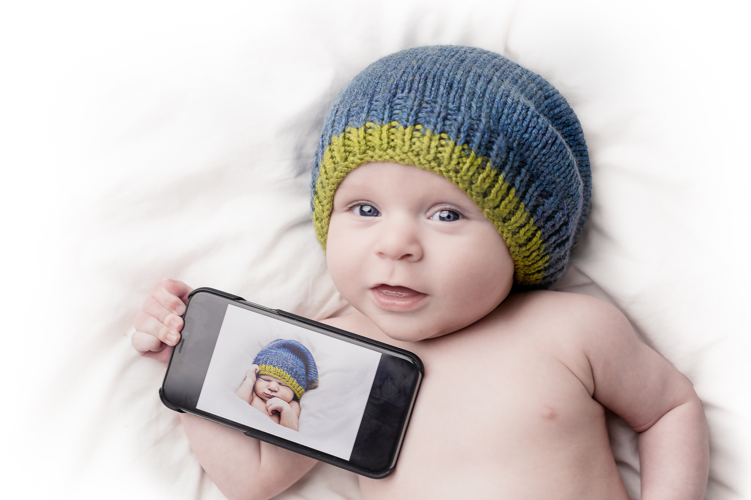 Newborn Photography vs 6 Weeks Old | Article — Grain & Weave