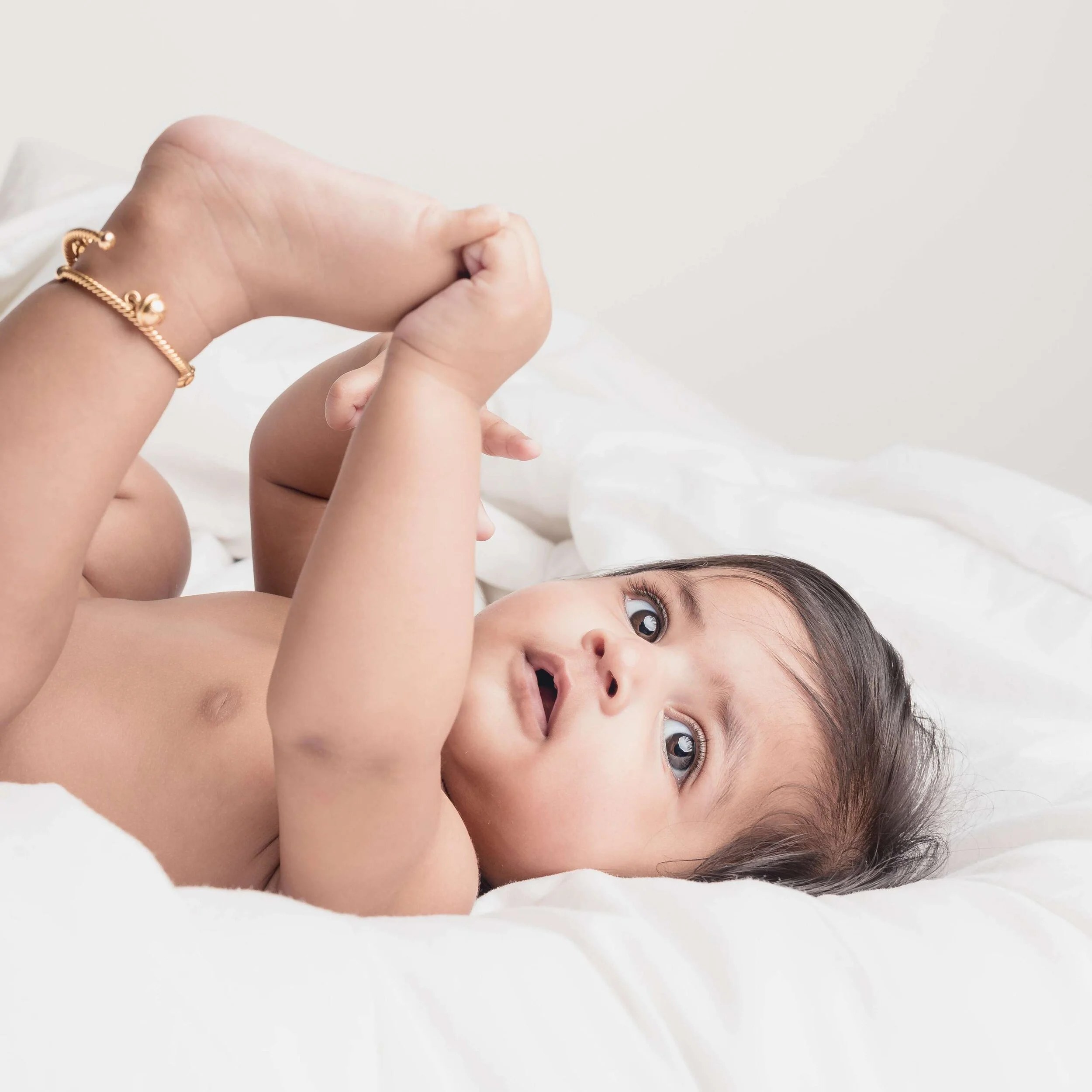 Newborn Family Photography Sydney Home - Grain and Weave00016.jpg