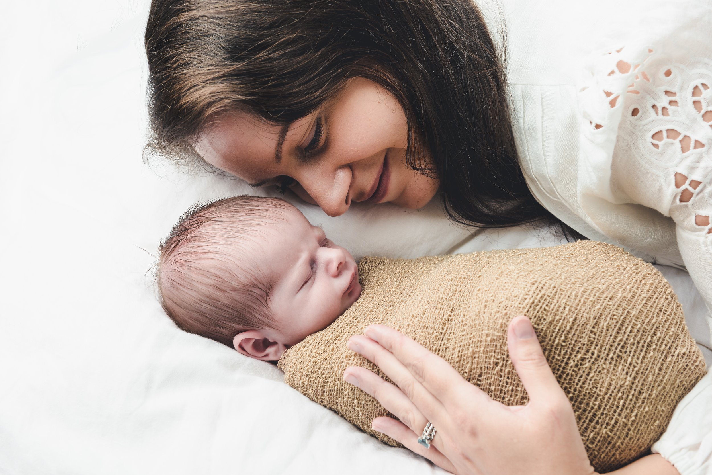 Capturing the Magic of Motherhood: The Art of Maternity Photography