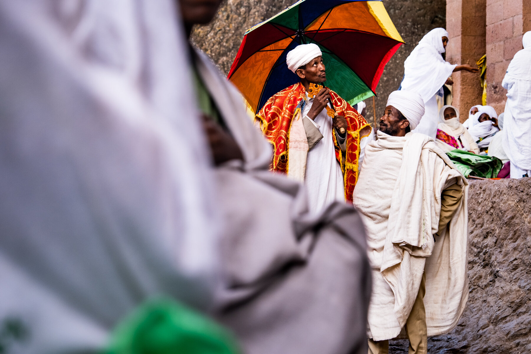 Ethiopia-lalibela-priest-chat.jpg