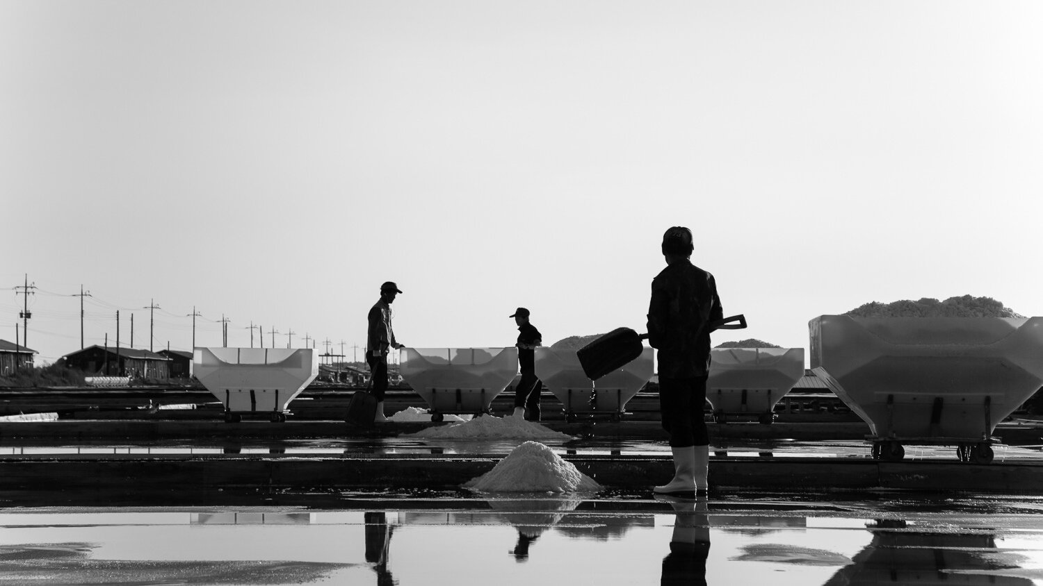 Korea-salt-workers.jpg