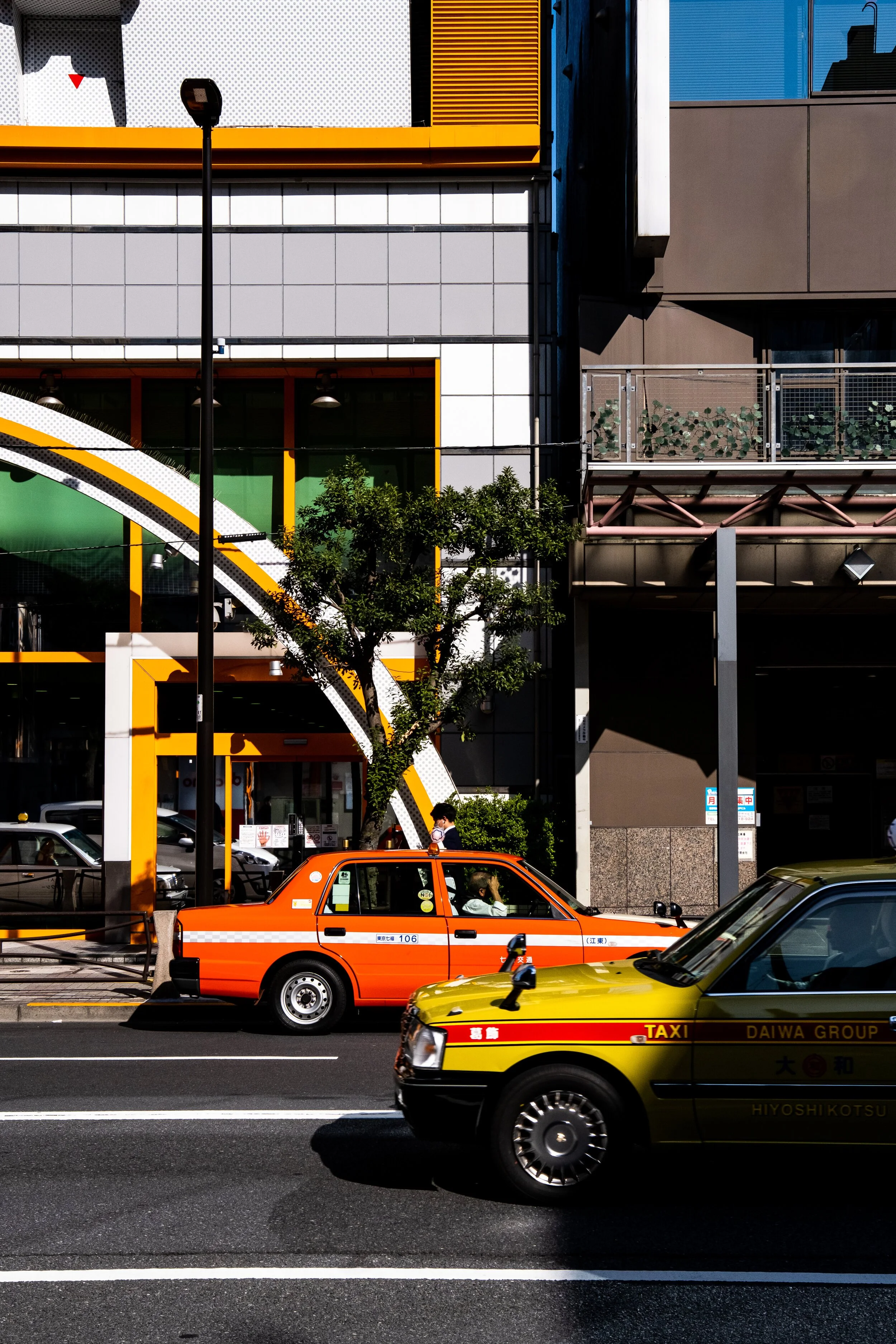 tokyo-taxis-1.jpg