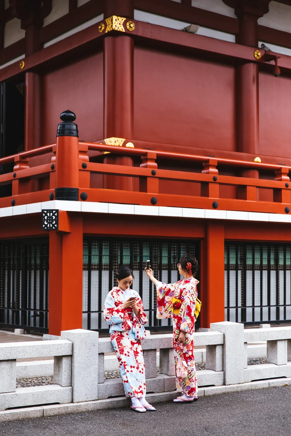 sensoji-selfie.webp
