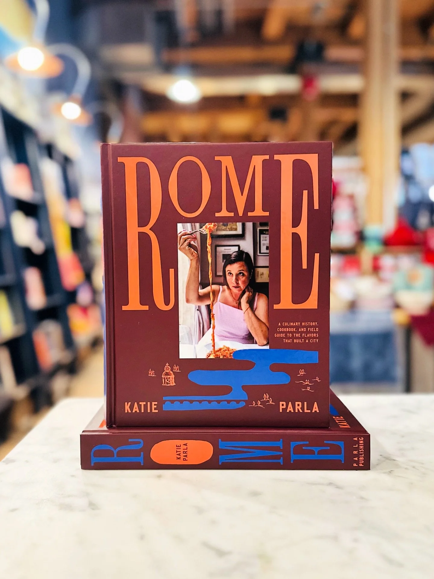 ✨🍝&ldquo;Rome: A Culinary History, Cookbook, and Field Guide to the Flavors that Built a City&rdquo; is an absolute gem from one of our favourite authors, Katie Parla.

@katieparla does it all! She is a publisher, television and podcast host, journa