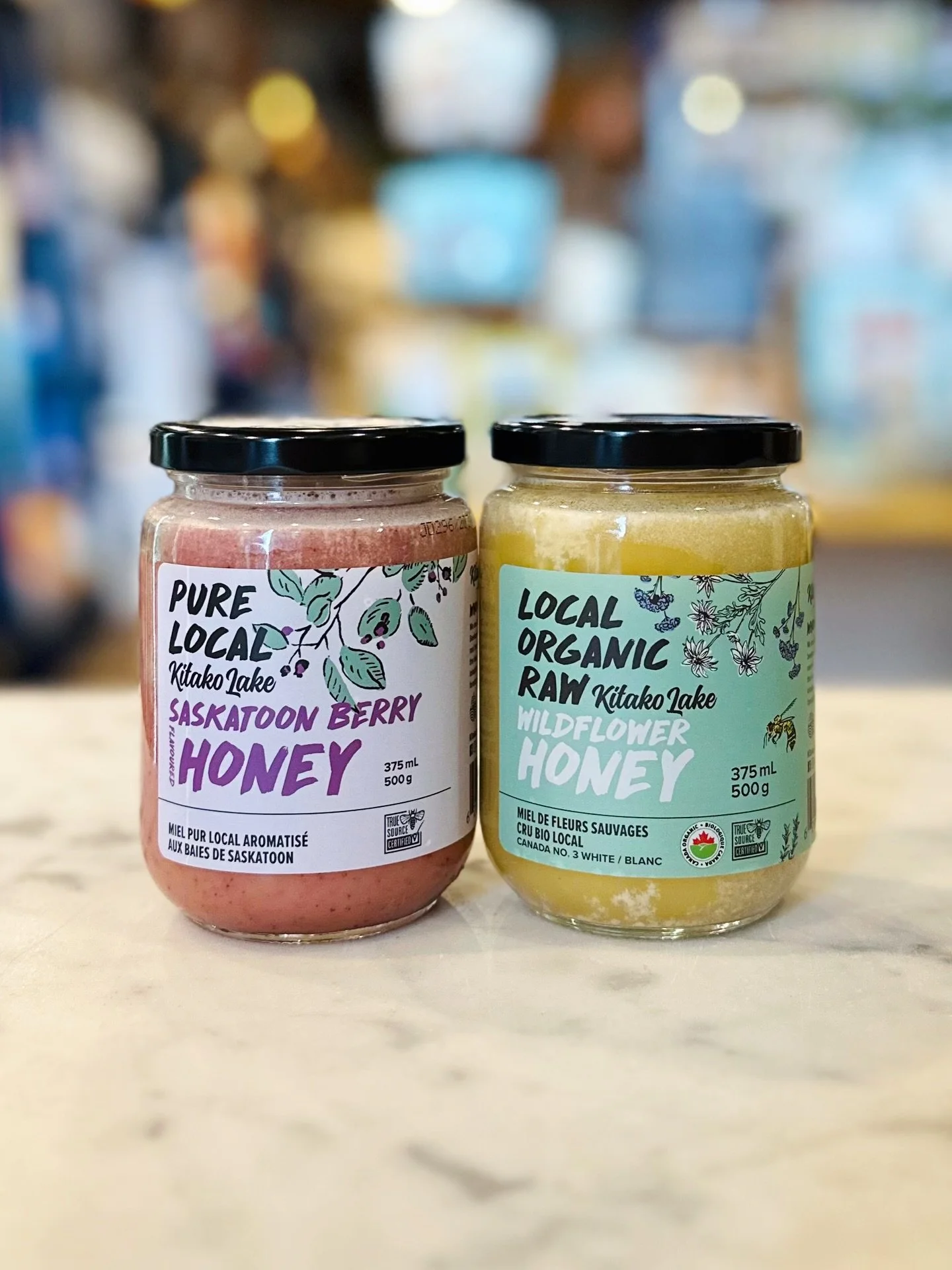 ✨🍯🐝 Honey Honey!

Kitako Lake Honey Farm is nestled in a lush little spot in East Central Saskatchewan, and this group of second generation beekeepers have created a bee-utiful (we couldn&rsquo;t resist!) line of honey! 

Saskatoon Berry Honey, Org