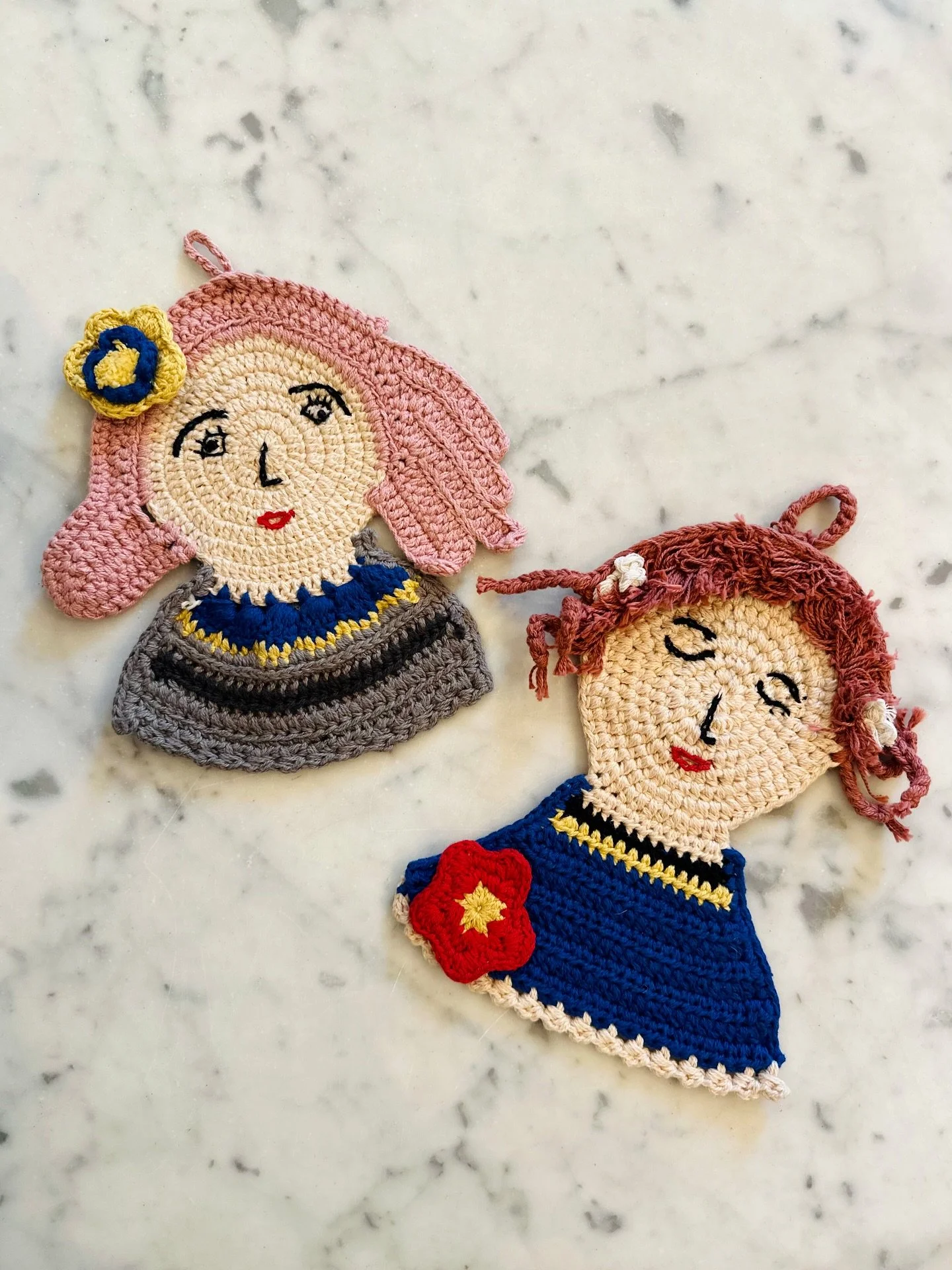 ✨Ooh-la-la&hellip; these might be the cutest little pot holders we&rsquo;ve ever seen!

Add a touch of whimsy to your kitchen with these sweet spring knits. They would also make a lovely gift!

#Yum #AllThingsCulinary #Kitchen #Spring #PotHolder