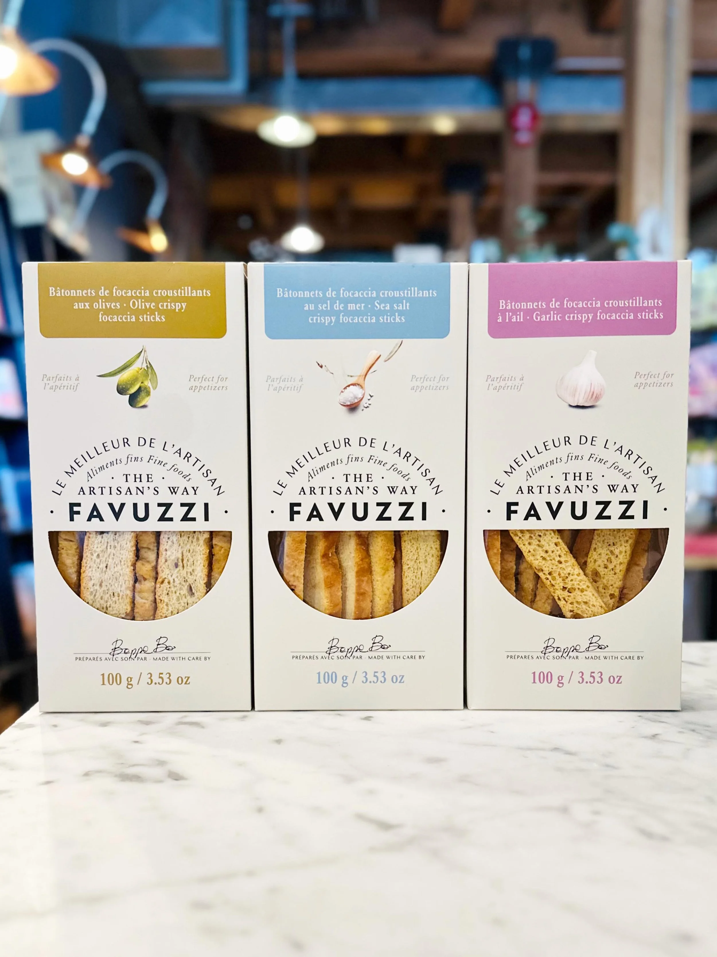 ✨If you like breadsticks, you&rsquo;ll love @_favuzzi focaccina! 

These crisp, golden focaccia sticks are delicate and delicious, and their fine texture makes them an irresistible snack for any time of day. 

An excellent appetizer, they can be enjo