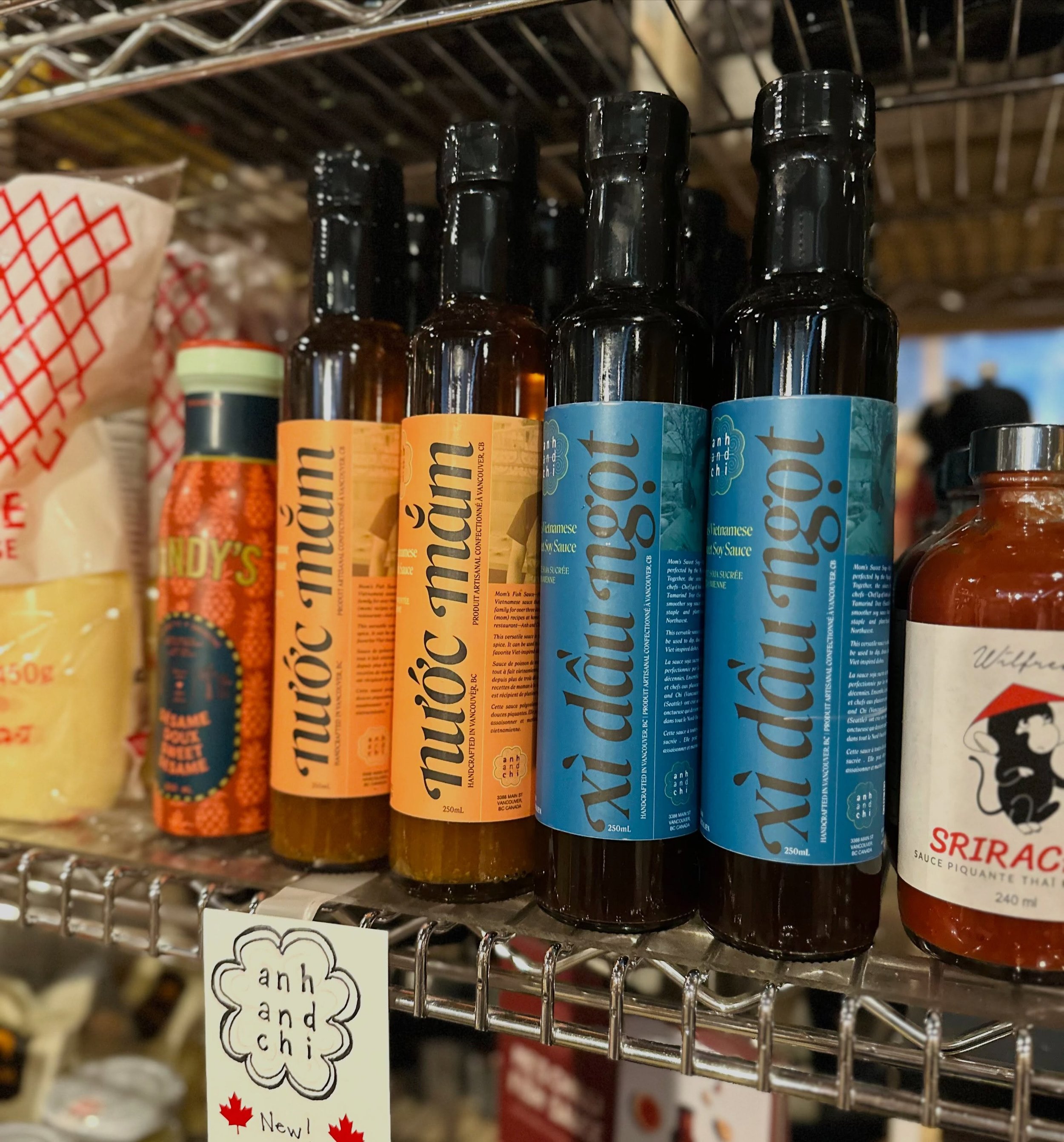 ✨ Elevate your cooking with @anhandchi signature sauces. 

 🐟Mẹ&rsquo;s Nước Mắm // Mom&rsquo;s Chili Fish Sauce
&bull;Gluten-free 

🍶 Mẹ&rsquo;s X&igrave; Dầu Ngọt // Mom&rsquo;s Sweet Soy
&bull;Plant-based

It can be used to dip, douse, dress and