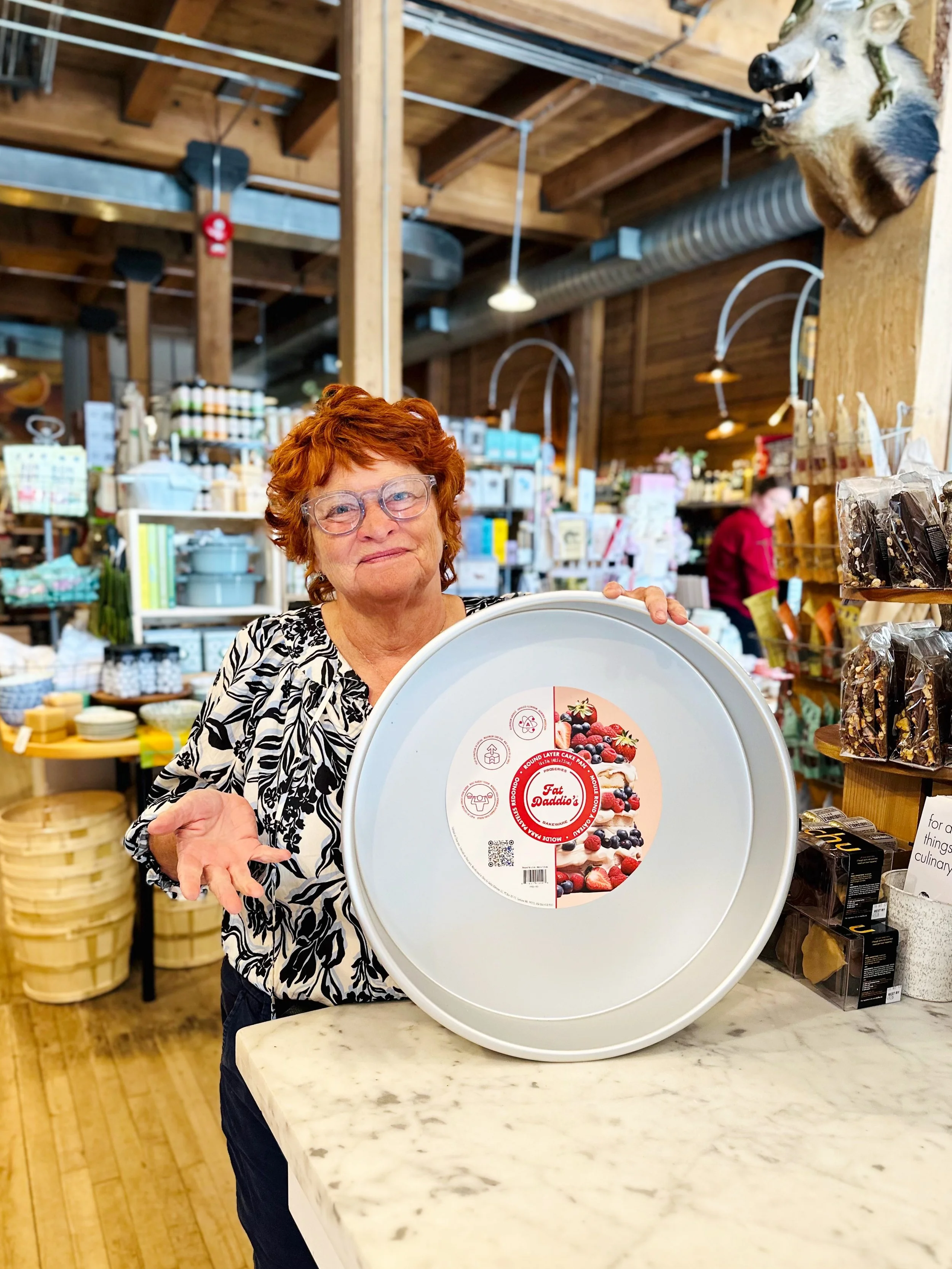 ✨Gail is no longer allowed to place orders without a measuring tape! 

This deluxe cake pan is 16 inches in diameter. If you&rsquo;re not sold, remember: bigger pan = more cake! 

#Yum #AllThingsCulinary #Cake #Baking #SizeMatters