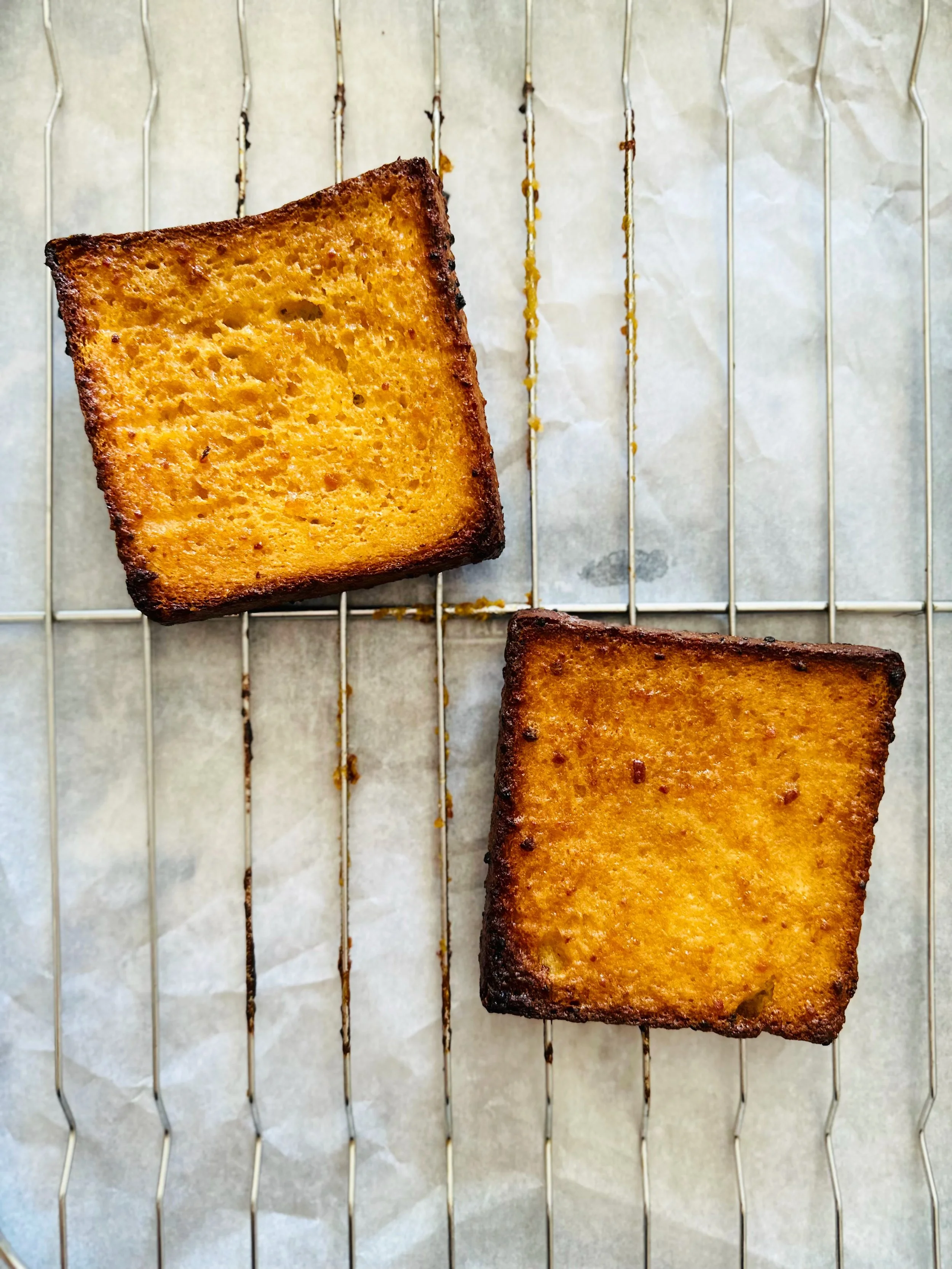 ✨The Recipe of the Week is absolutely gorgeous&mdash;a golden, crunchy delight that is incredibly delicious and fun to eat. 

From the pages of 𝘍𝘶𝘯𝘥𝘢𝘮𝘦𝘯𝘵𝘢𝘭𝘴 𝘰𝘧 𝘍𝘭𝘢𝘷𝘰𝘳, the new cookbook by Nik Sharma (a literal genius; seriously, f