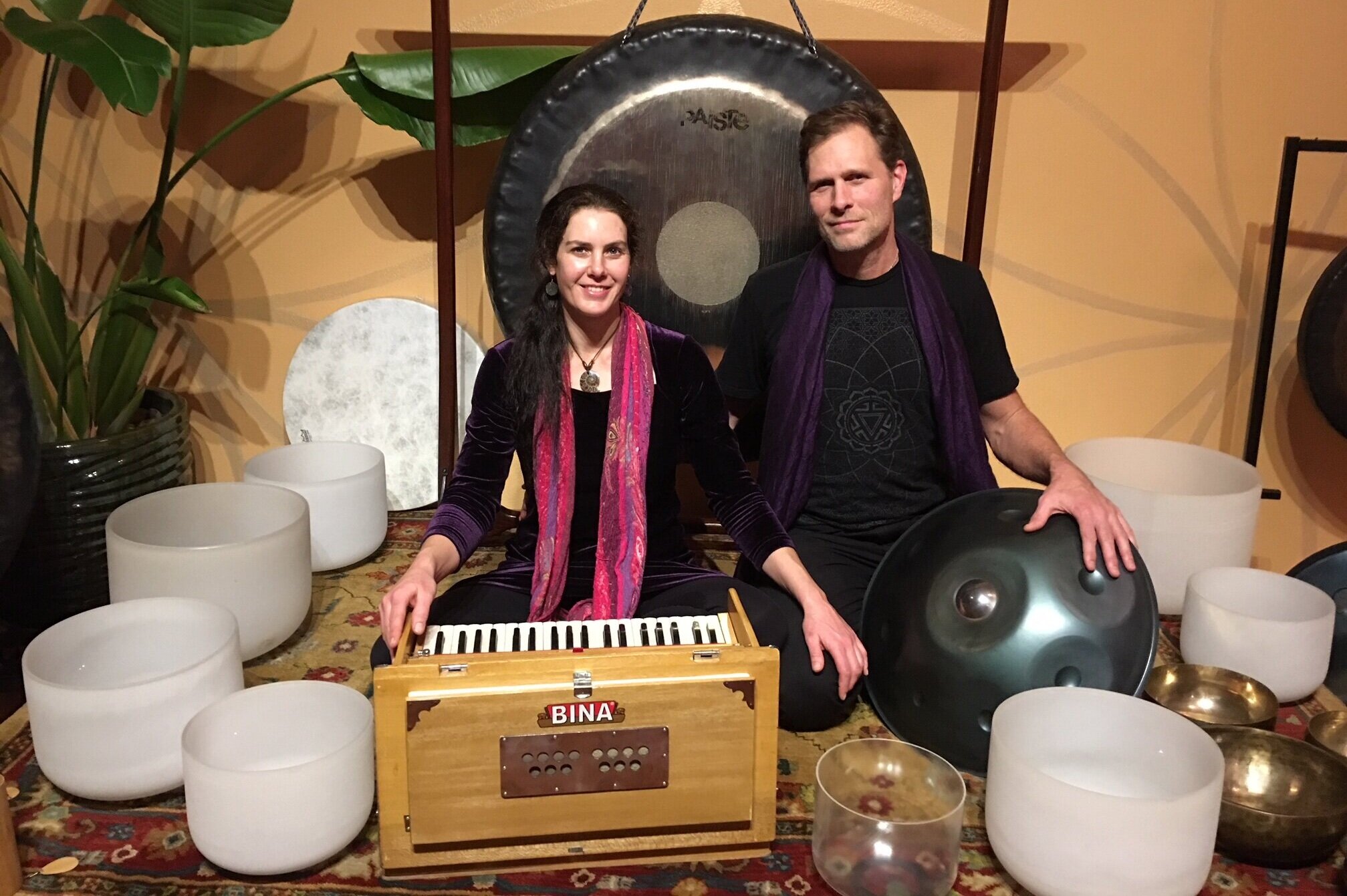 curtis+signa+sound+healing+3.jpg