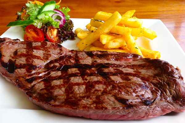 Steak-Chips-and-Salad.jpg