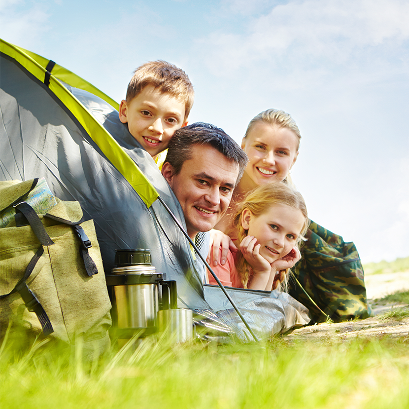 joyful-family-camping-park.png
