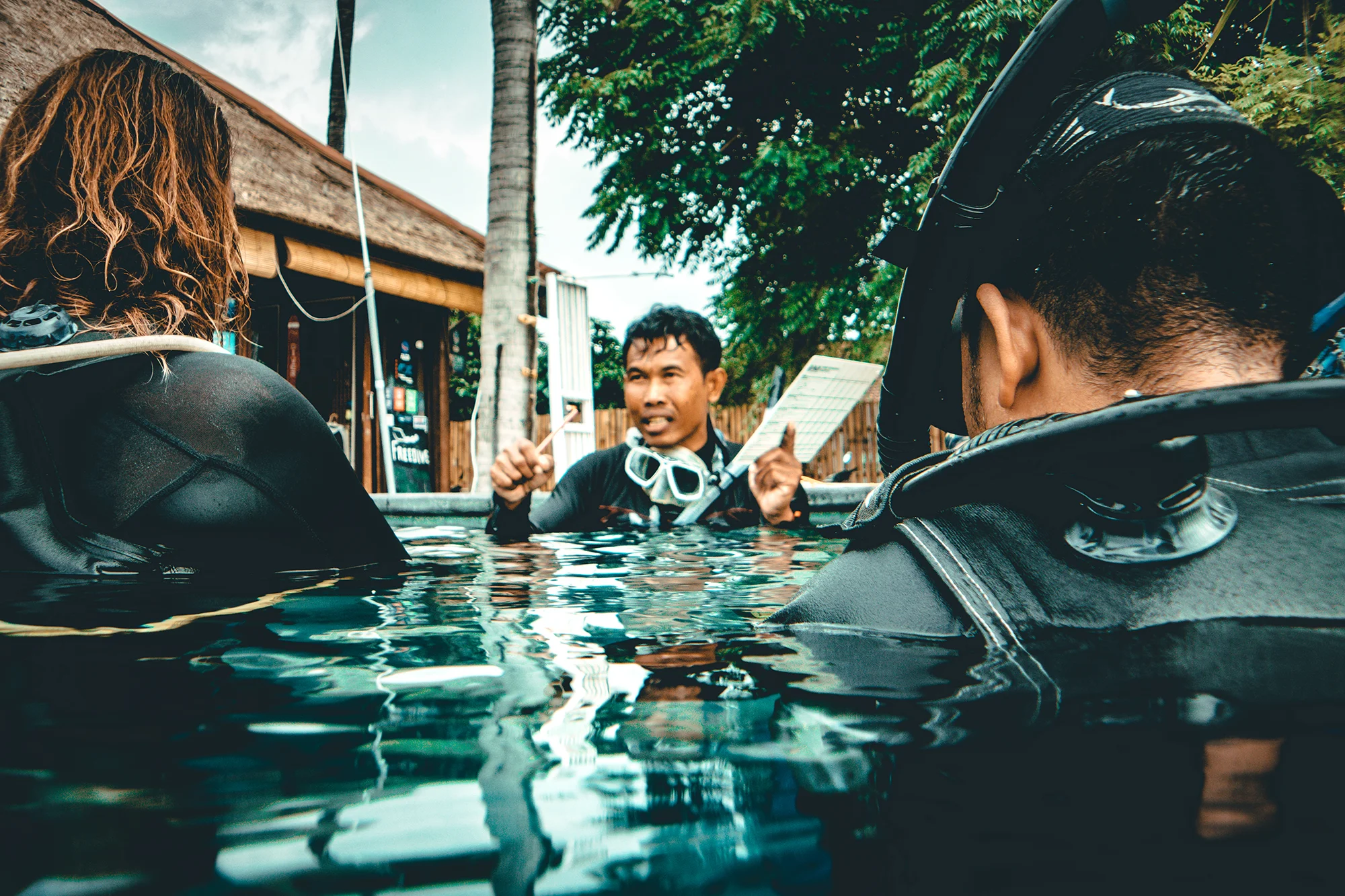 Training Local Divemasters &amp; Instructors on Nusa Lembongan