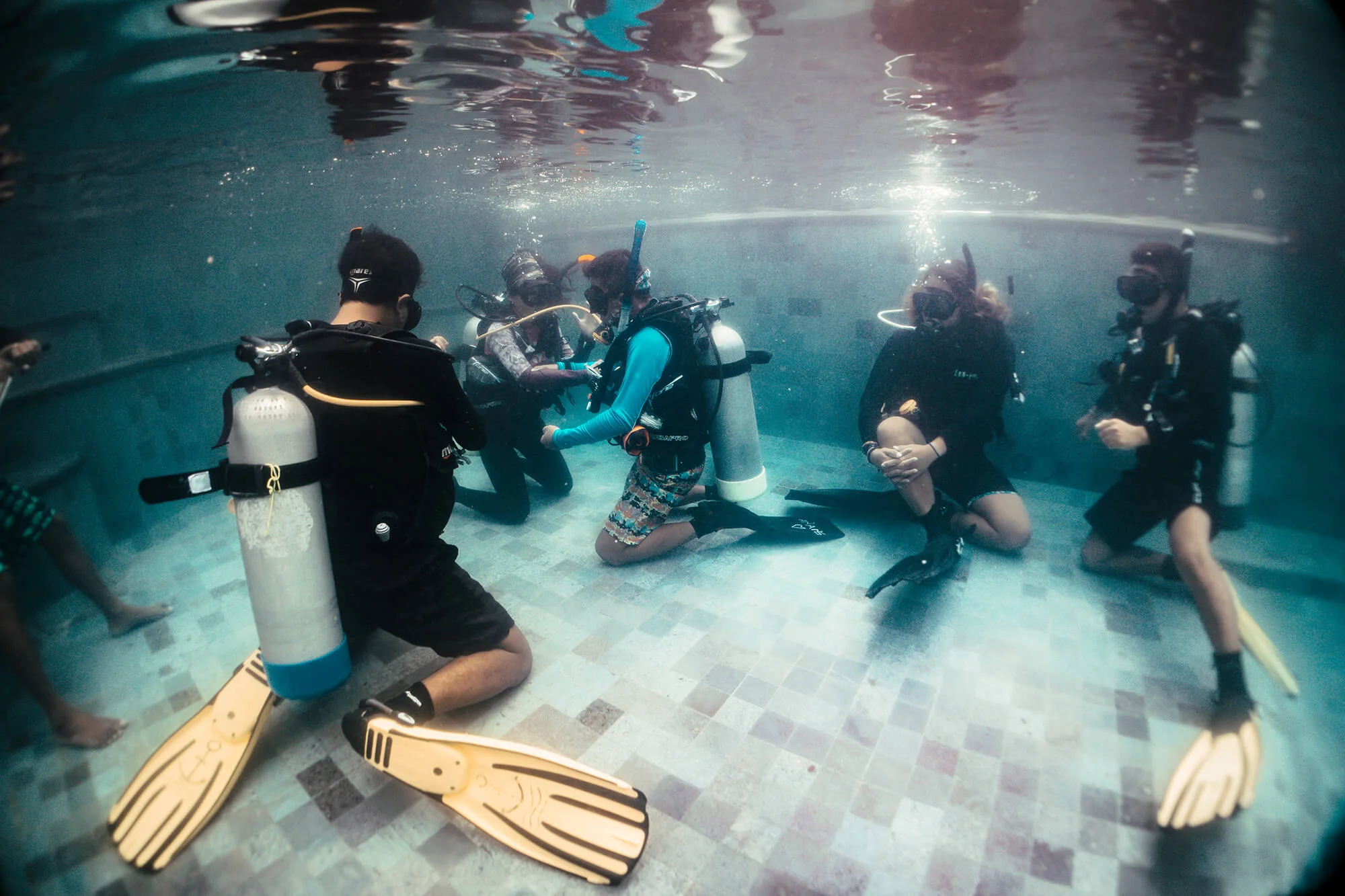 BlueCornerDive_Bali_IDC_Bahasa_DivingSkills_2000px.jpg