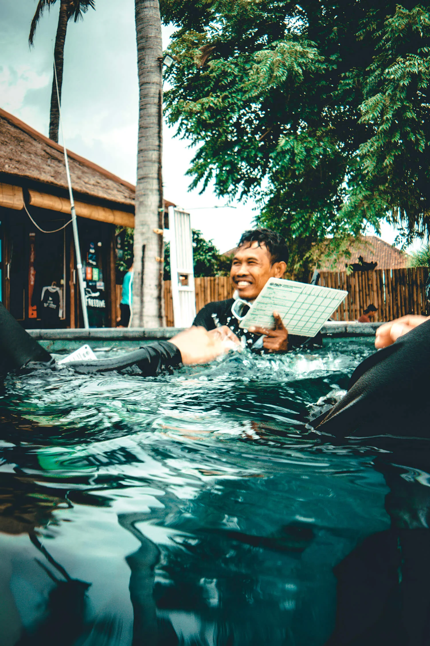 BlueCornerDive_Bali_IDC_Bahasa_Pool_2000px.jpg