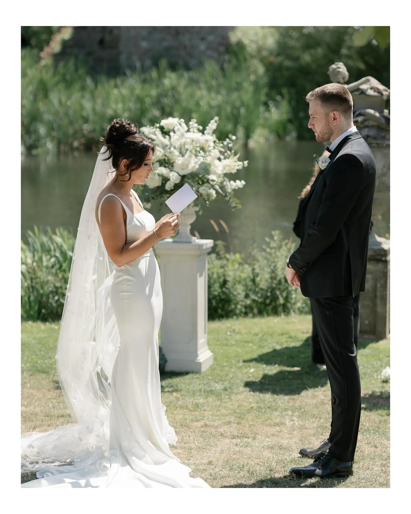 Brooke &amp; Jack at @oxneadhallweddings 🕊️

Brooke looked beautiful in her @madewithlovebridal gown from @adella_bridal, and the love surrounding these two was so special. A perfect summer&rsquo;s day, Oxnead&rsquo;s gardens paired beautifully with