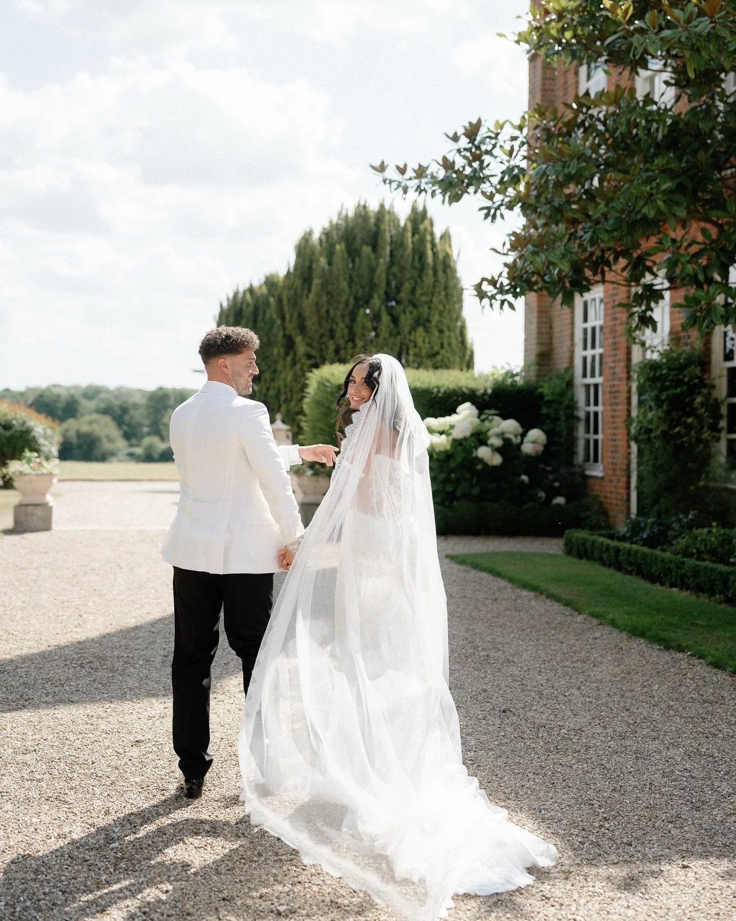 Lily &amp; Jack ~ 

A black tie wedding, with a classic black tie theme, heart felt speeches, a gorgeous (and super hot) day all round, and not to forget their very fun bridal party! 

Photographer @sharoncudworthphotography 
Venue @gosfieldhallweddi
