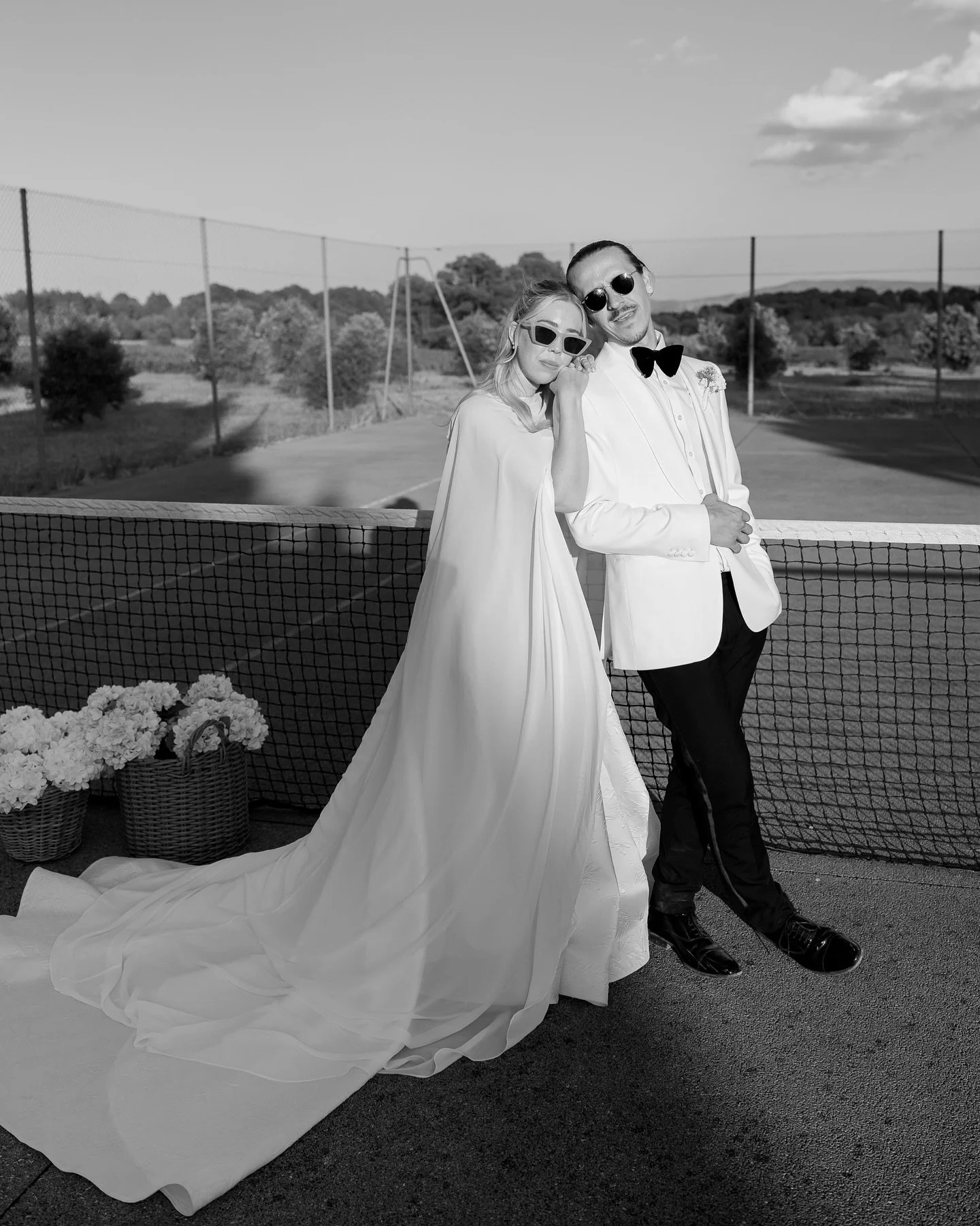 Ellen &amp; Ethan&rsquo;s celebration at @chateaucanet was the epitome of an epic destination wedding! 🇫🇷 

Set among rolling vineyards and beautiful architecture, the ch&acirc;teau offered the perfect backdrop for a truly stunning day.

The champa