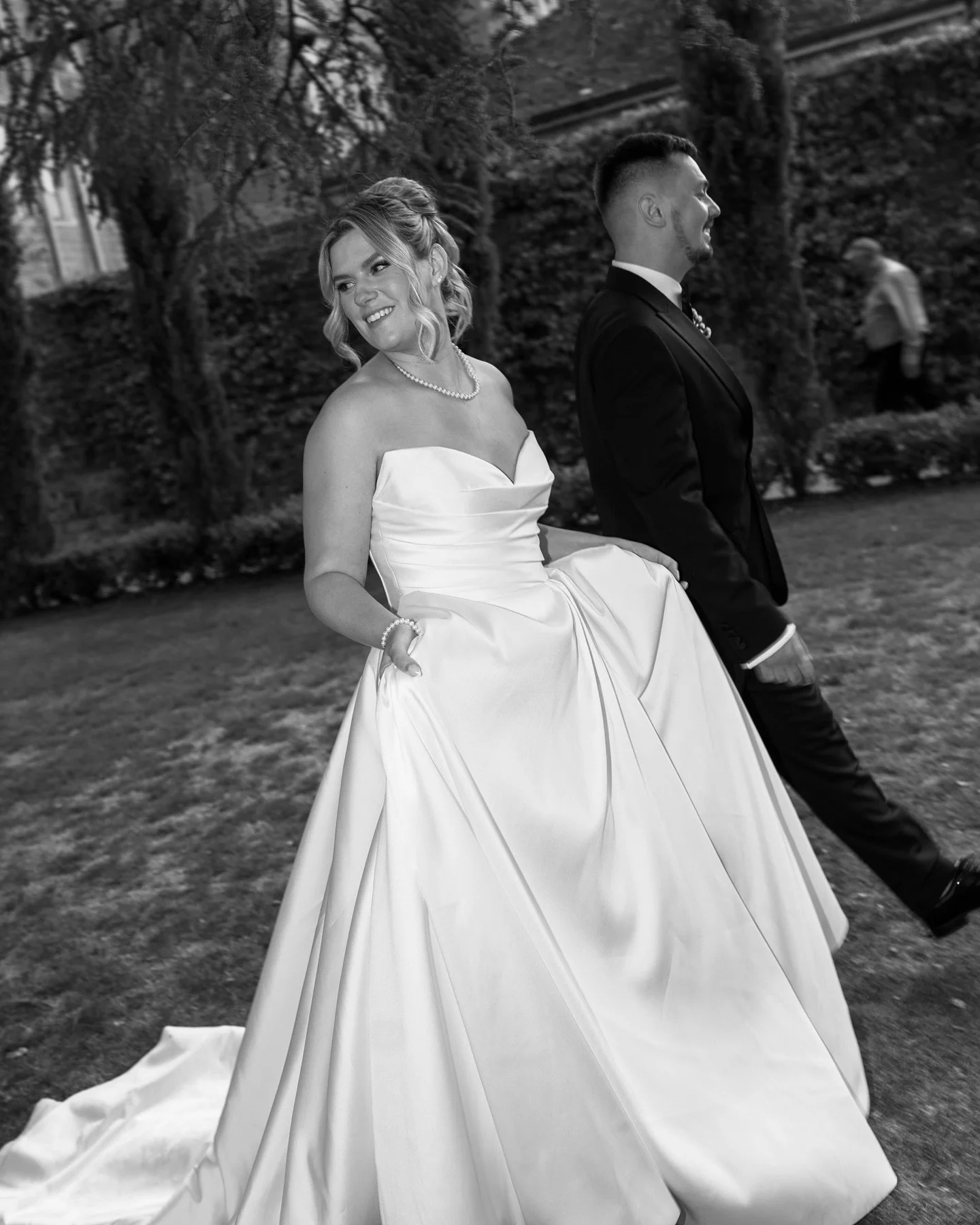 A&amp;M at the beautiful @elmorecourt 

An utterly stunning wedding overflowing with entertainment and energy, perfectly balanced with timeless black-tie elegance &mdash; the ultimate blend of editorial style and class.

 Venue: @elmorecourt
Photogra