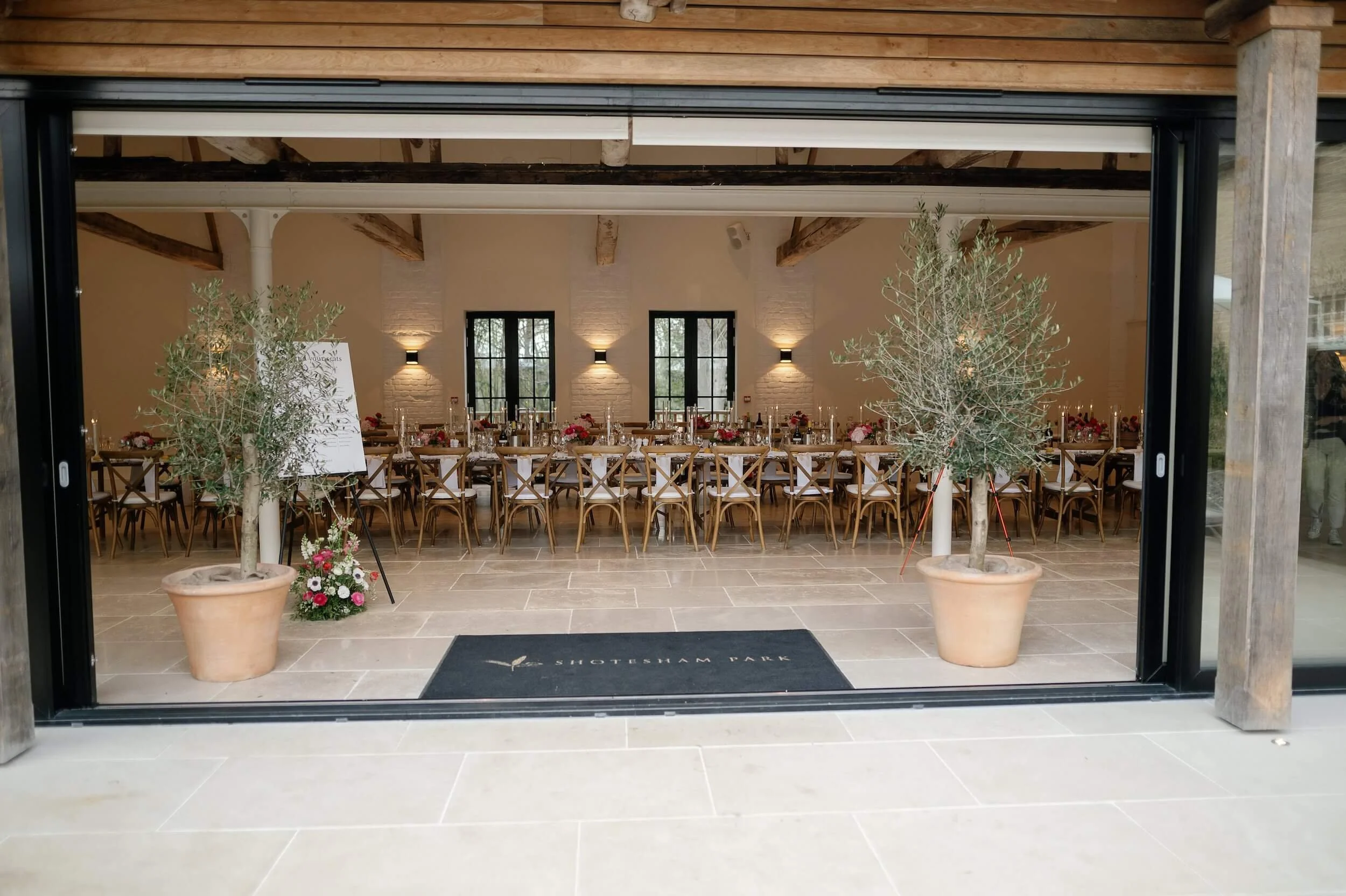 Italian-Style-Wedding-Shotesham-Park-Wedding-Photographer-Emily-Chris-5010.jpg