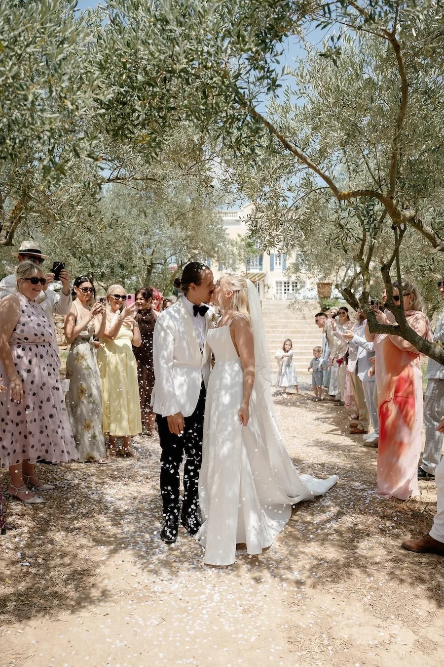 Romantic-Château-Wedding-South-of-France-Destination-Wedding-Photographer-Ellen-and-Ethan-06254.jpg