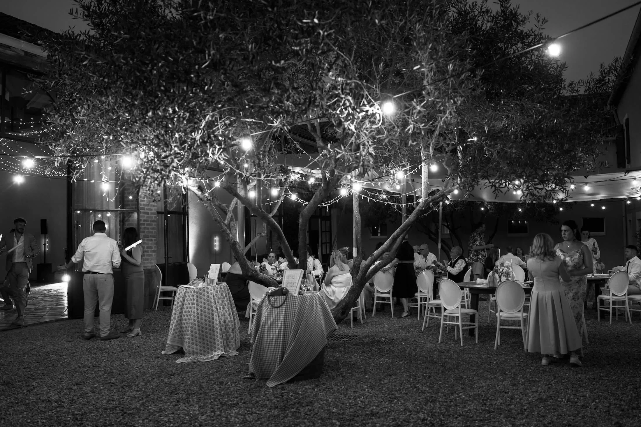 Romantic-Château-Wedding-South-of-France-Destination-Wedding-Photographer-Ellen-and-Ethan-09140.jpg