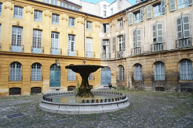 Aix2. Vero palazzo Viajar Inspira