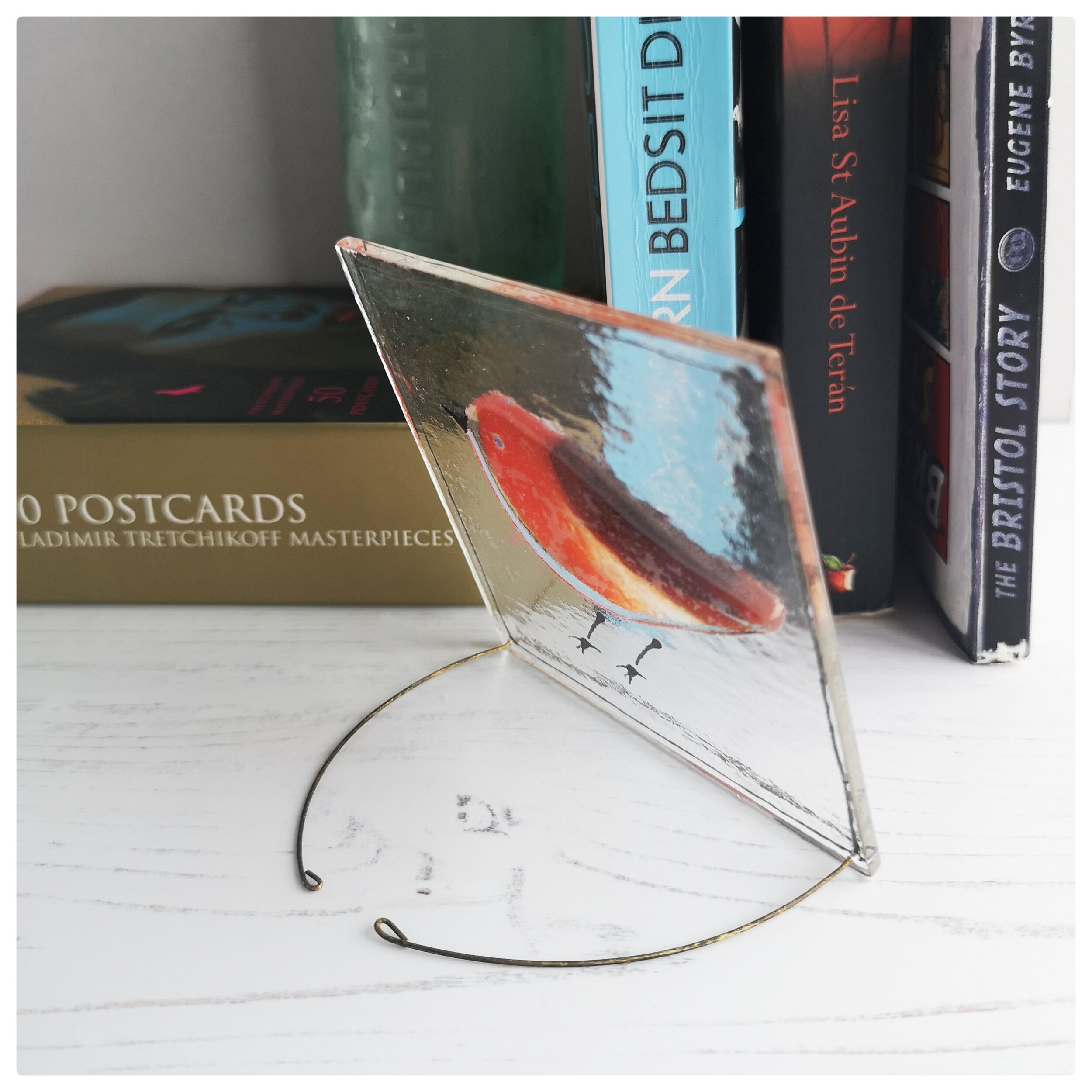 fused glass robin plaque on wire stand, by Robyn Coetzee - Glass Designs