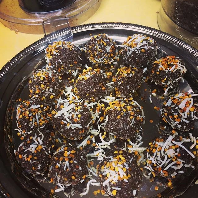 Prepping for tomorrow's final 28 Day Transformation Challenge meeting! A few celebration treats for our participants! #cocoabeach #fitnesstransformation #healthyfood
