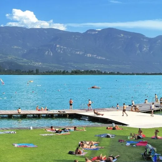 B-4296-baden-schwimmen-Kaltern-Kalterer-See-Lido.jpg