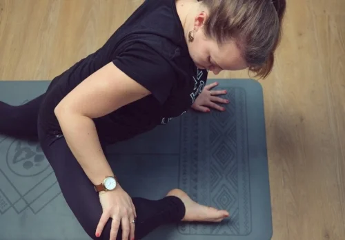 liloolovesyoga_hips_opener.jpg