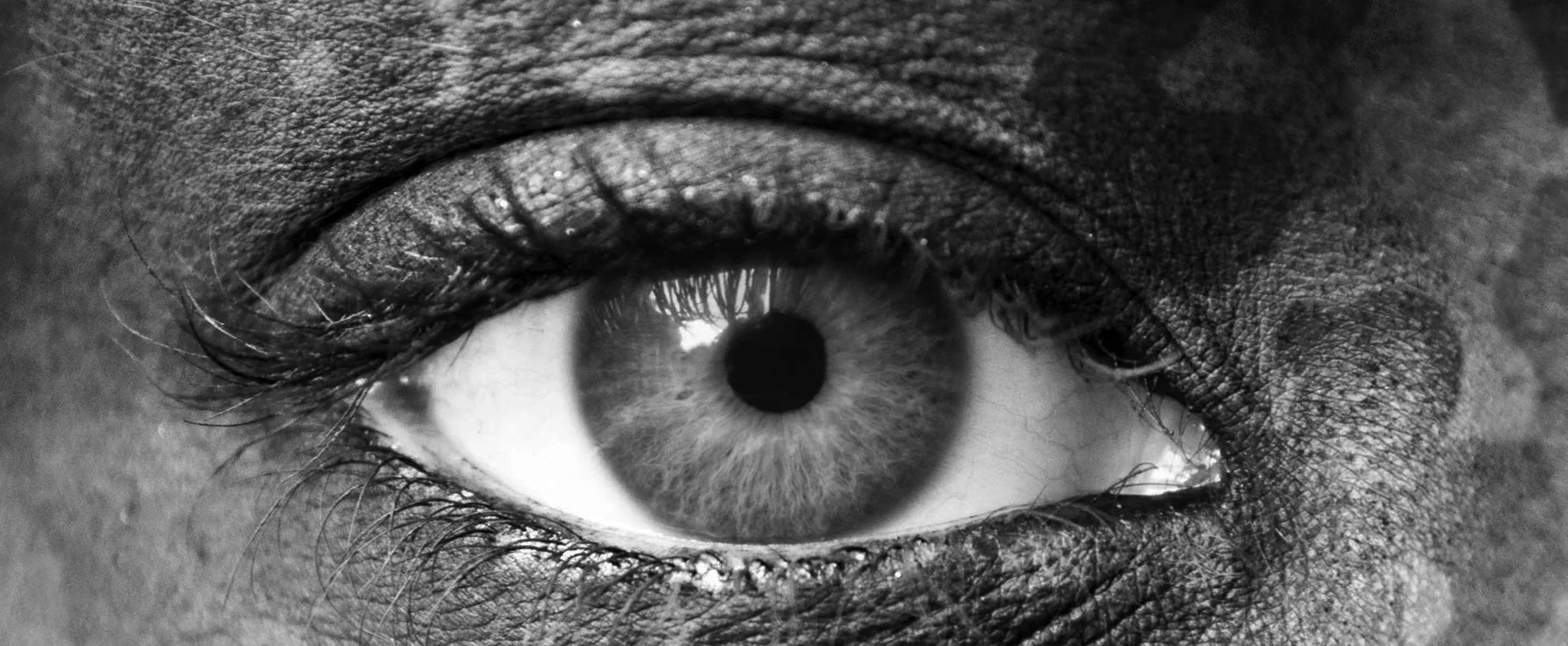 Eye.bw.jpg