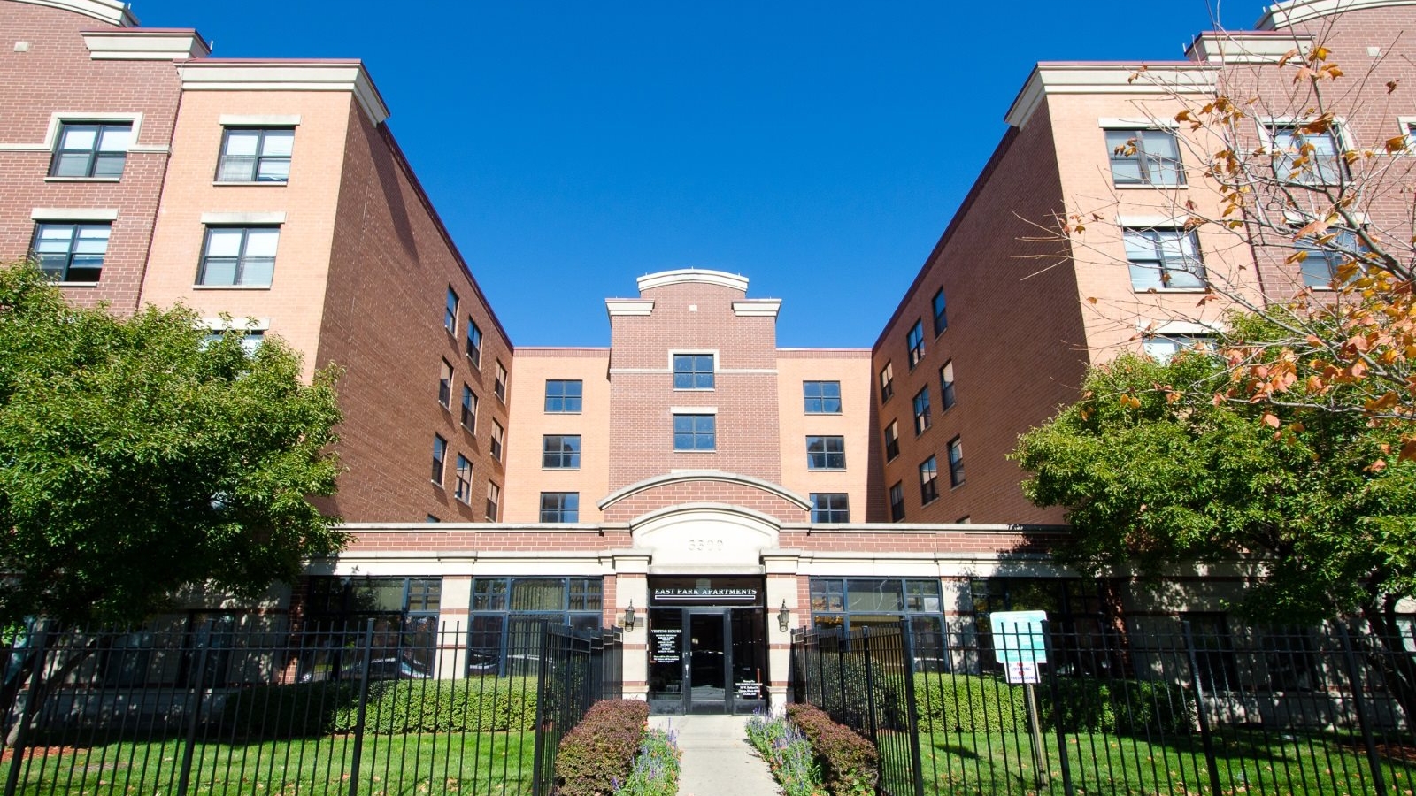 Exterior 1_PhotoGallery.jpg