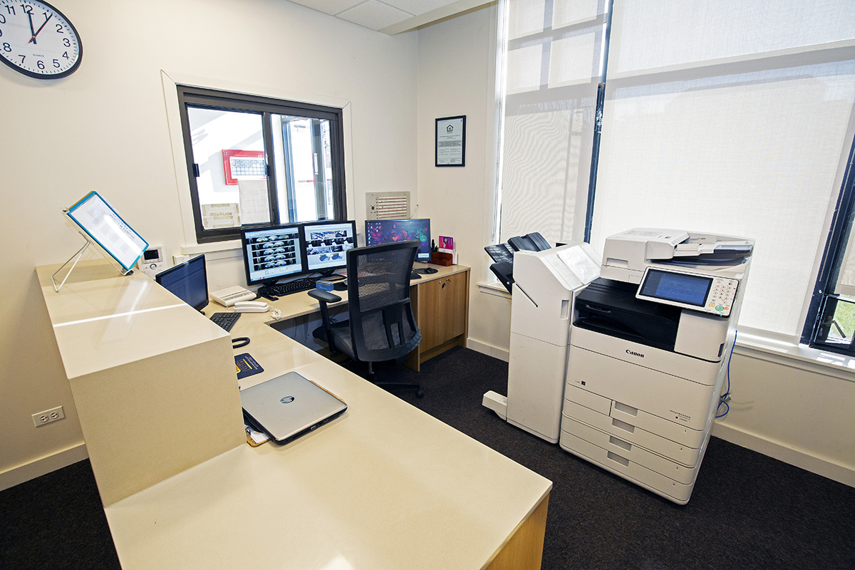 0E9B6584-smaller.jpg