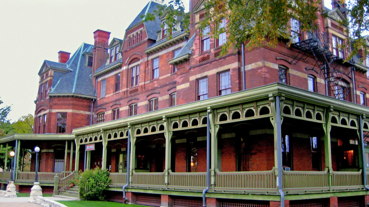 Hotel_Florence - Historic Pulllman Foundation - web.jpg