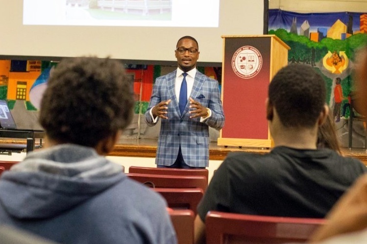 CPS+STEM+Austin+Career+Academy+CREATE+Program+1.jpg