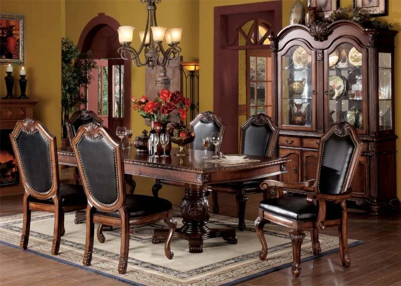 Traditional Dining Set