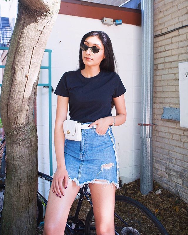 What's a good caption for this pic?
.
.
.
.
.
.
#ootd #ootdfashion #ootdinspiration #instastyle #lookbook #zoeifyouplease #streetstyle #madisonblogger #stylegram #fashiongram #summer #summeroutfit #beltbag #sunglasses #trend
