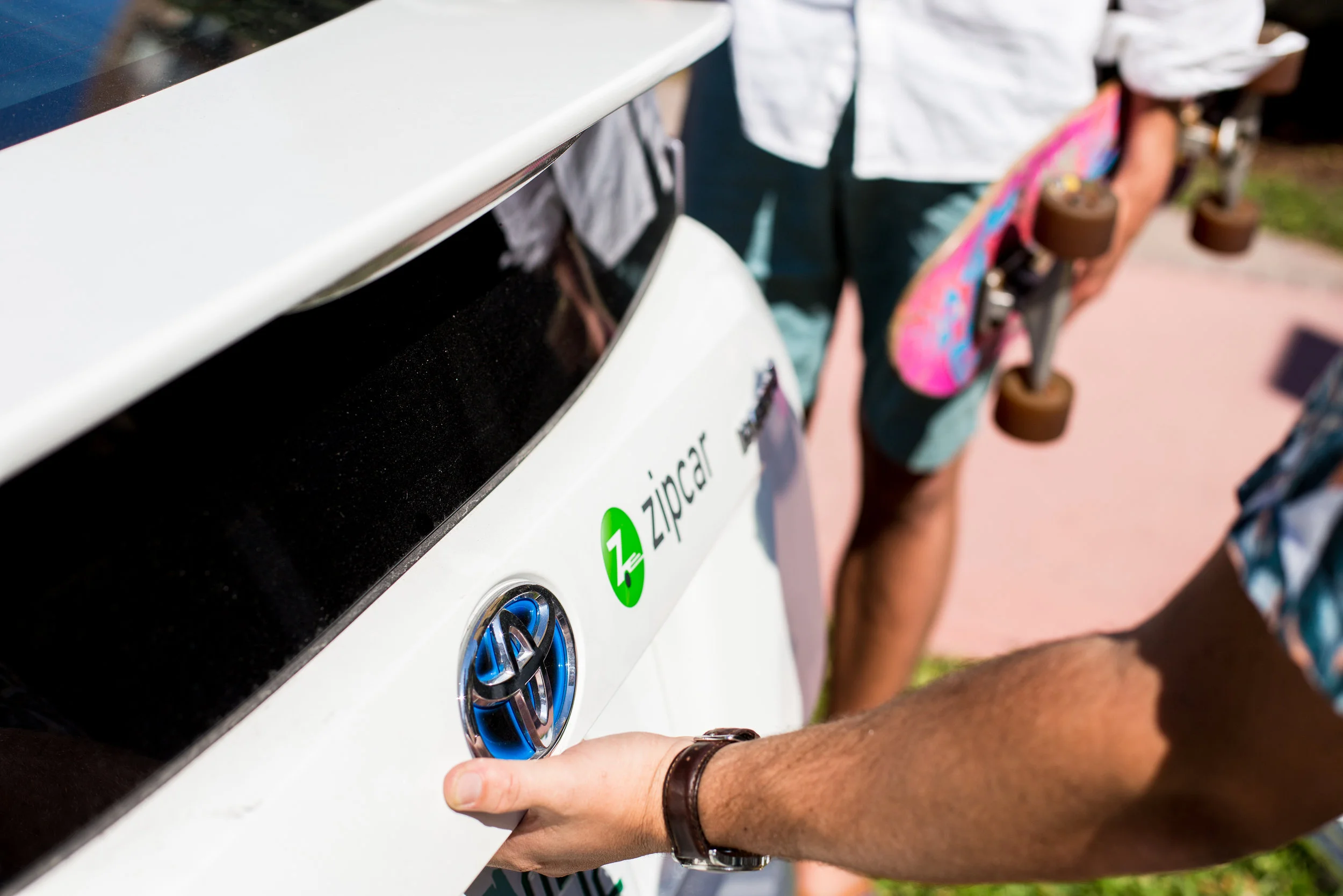 ZIPCAR-FLASHSTOCK-MIAMI_opening_trunk.jpg