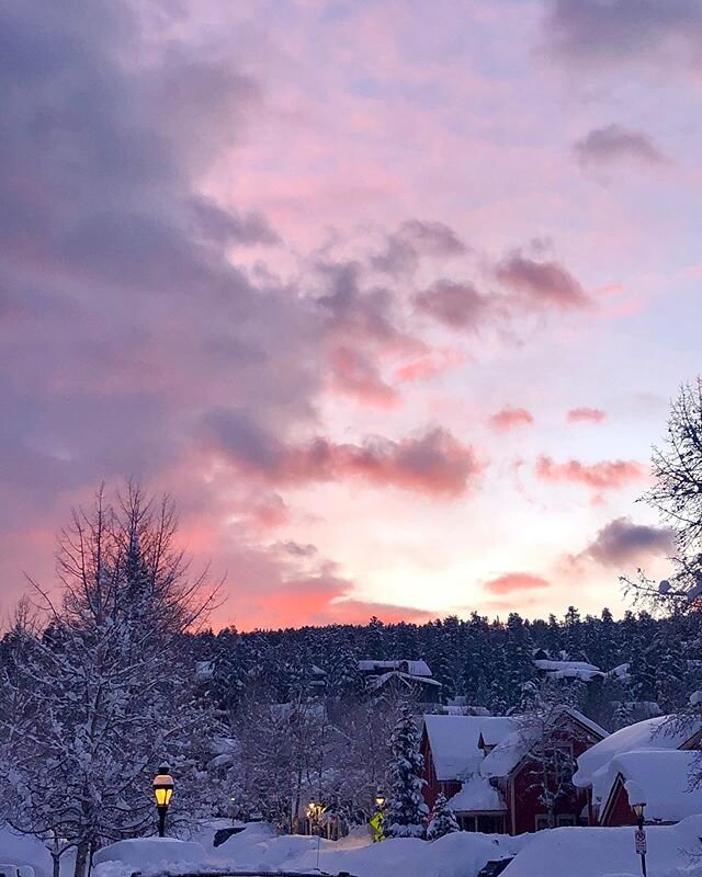 Hey there 2020 👋🏼 it&rsquo;s good to see ya

New blog post up on the site. Excited to be back.
-
-
-
-
-
-
-
#activelylivinginlove #health #community #together #happiness #newyear #blog #love #whatsyouradventure #choosehappiness #life #active #beac