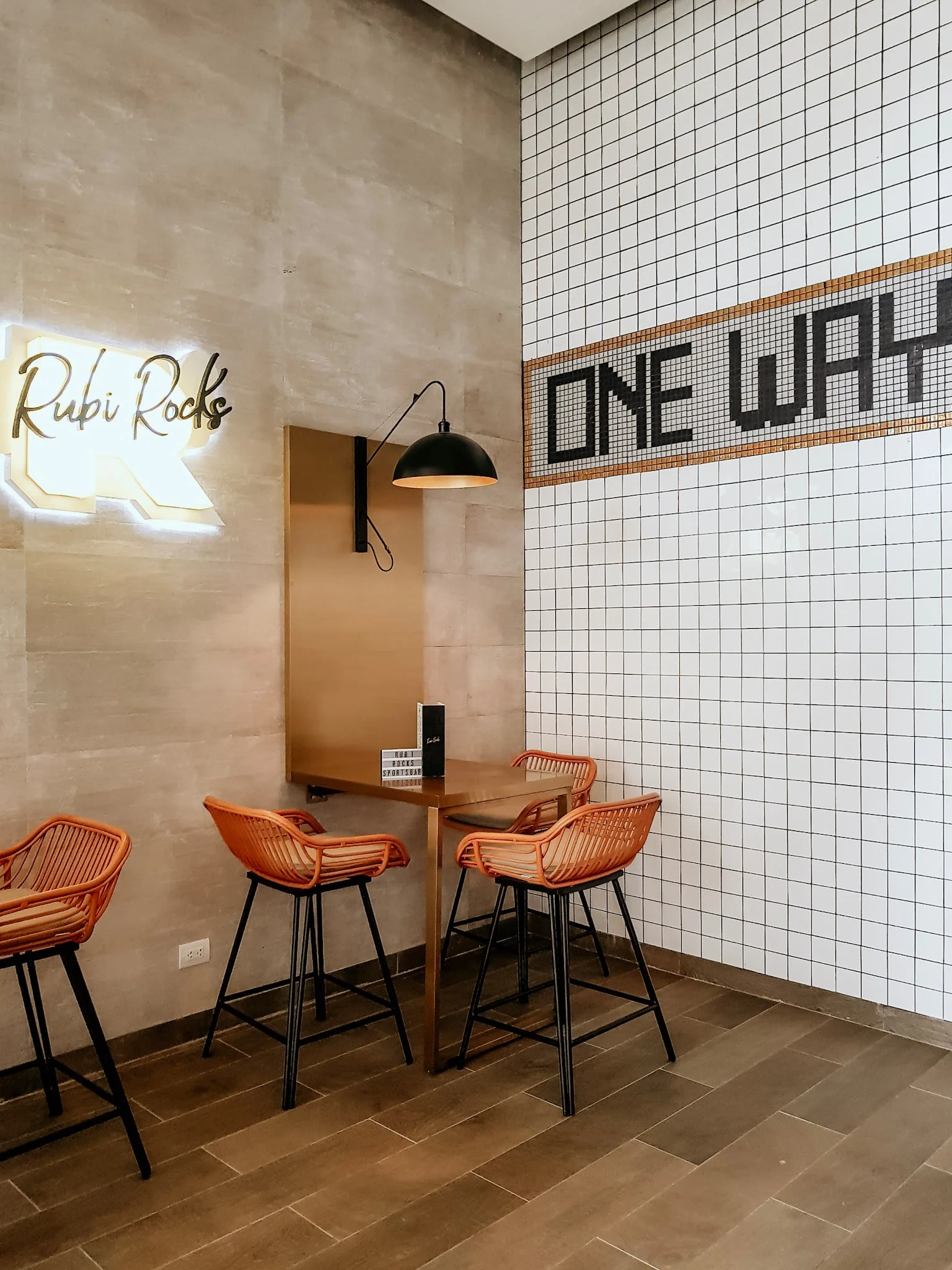  Rubi Rocks Beer &amp; Burger Station  