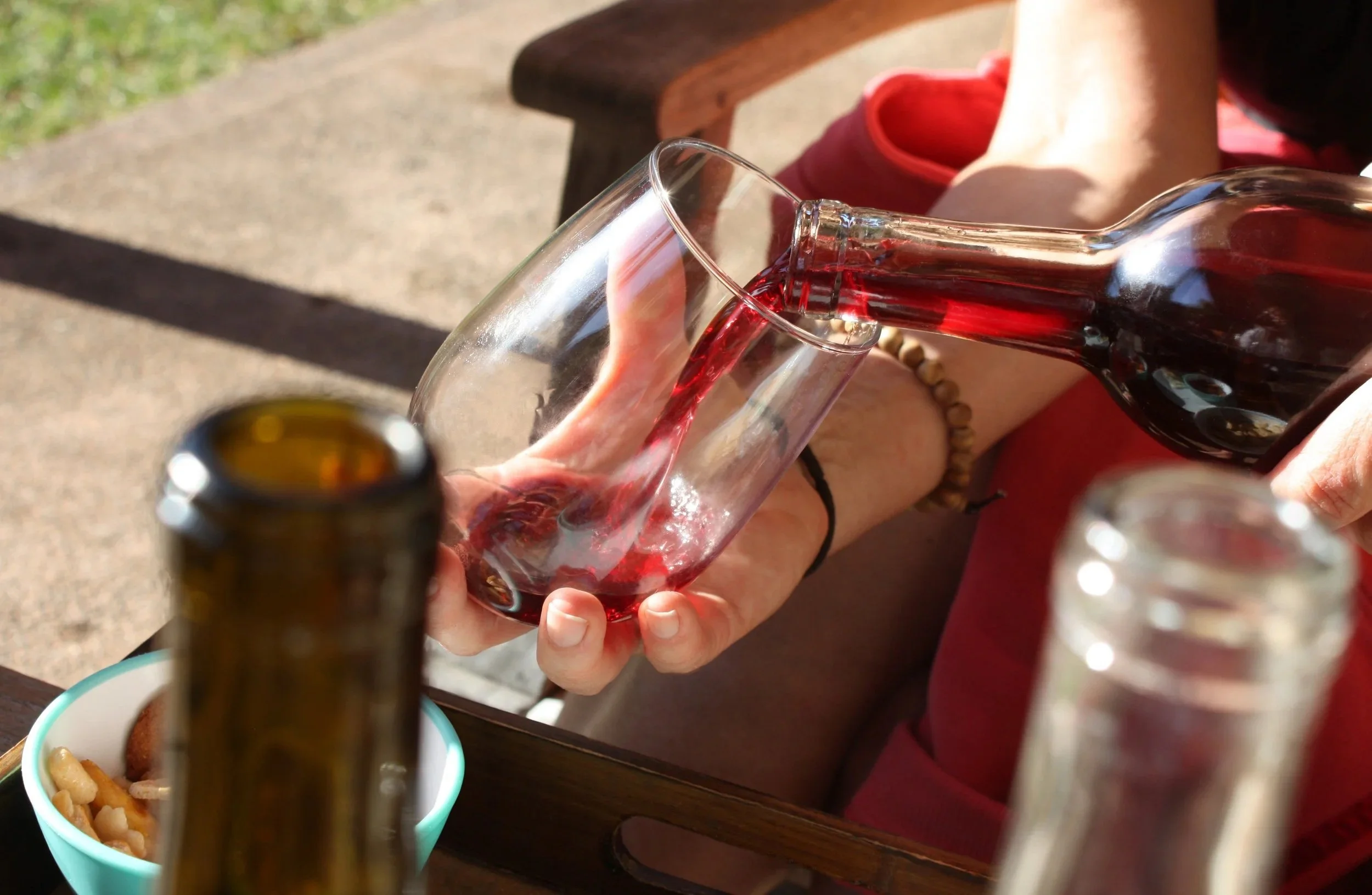 wine pouring 2.jpg