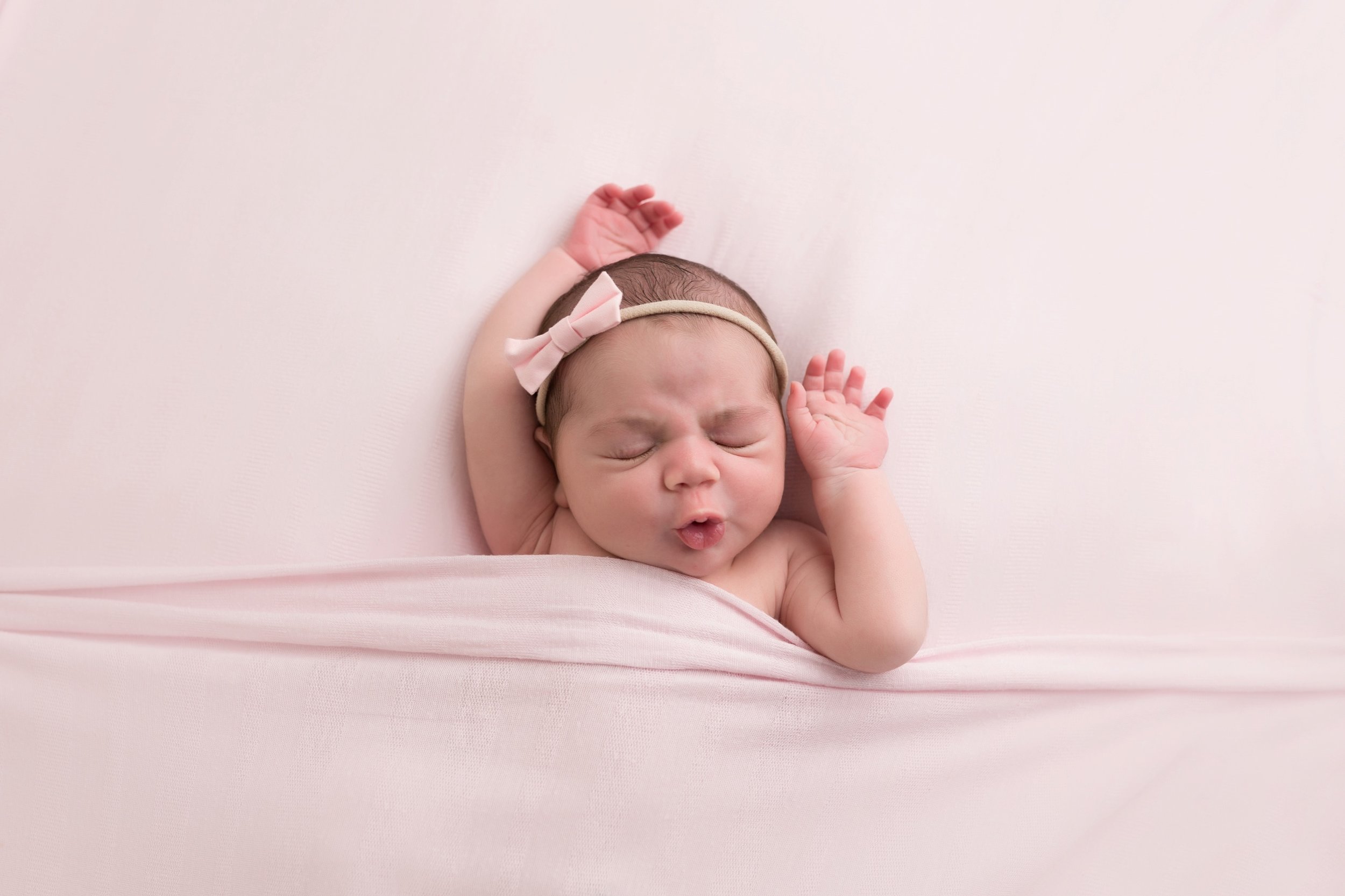 bestnewbornphotographermaryland_0007.jpg