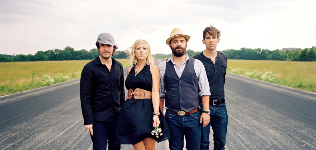 Drew-Holcomb-and-the-Neighbors-1024x773.jpg