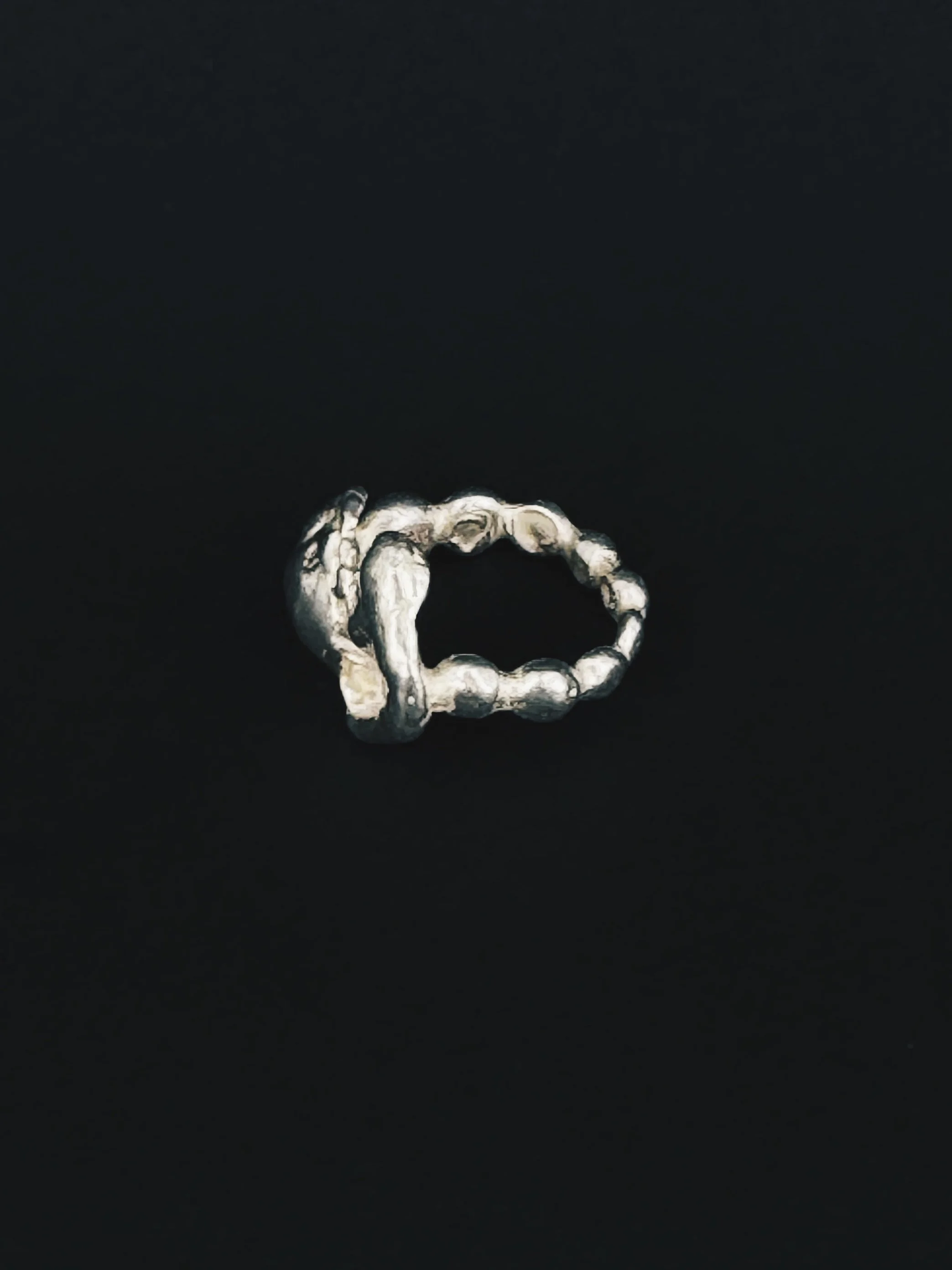 jakhu-studio-moon-drops-04-1.jpg