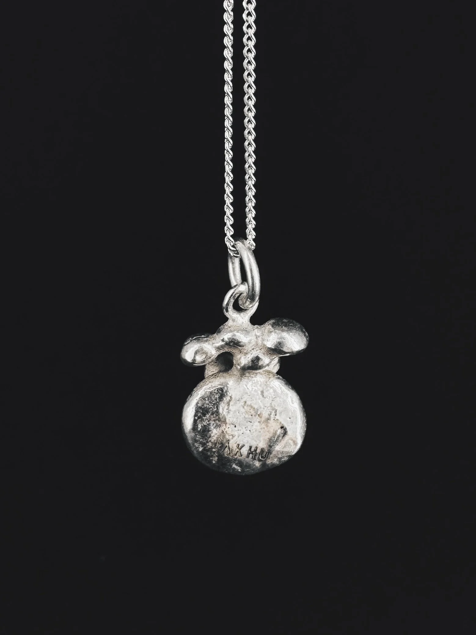 jakhu-studio-moon-drops-03-1.jpg