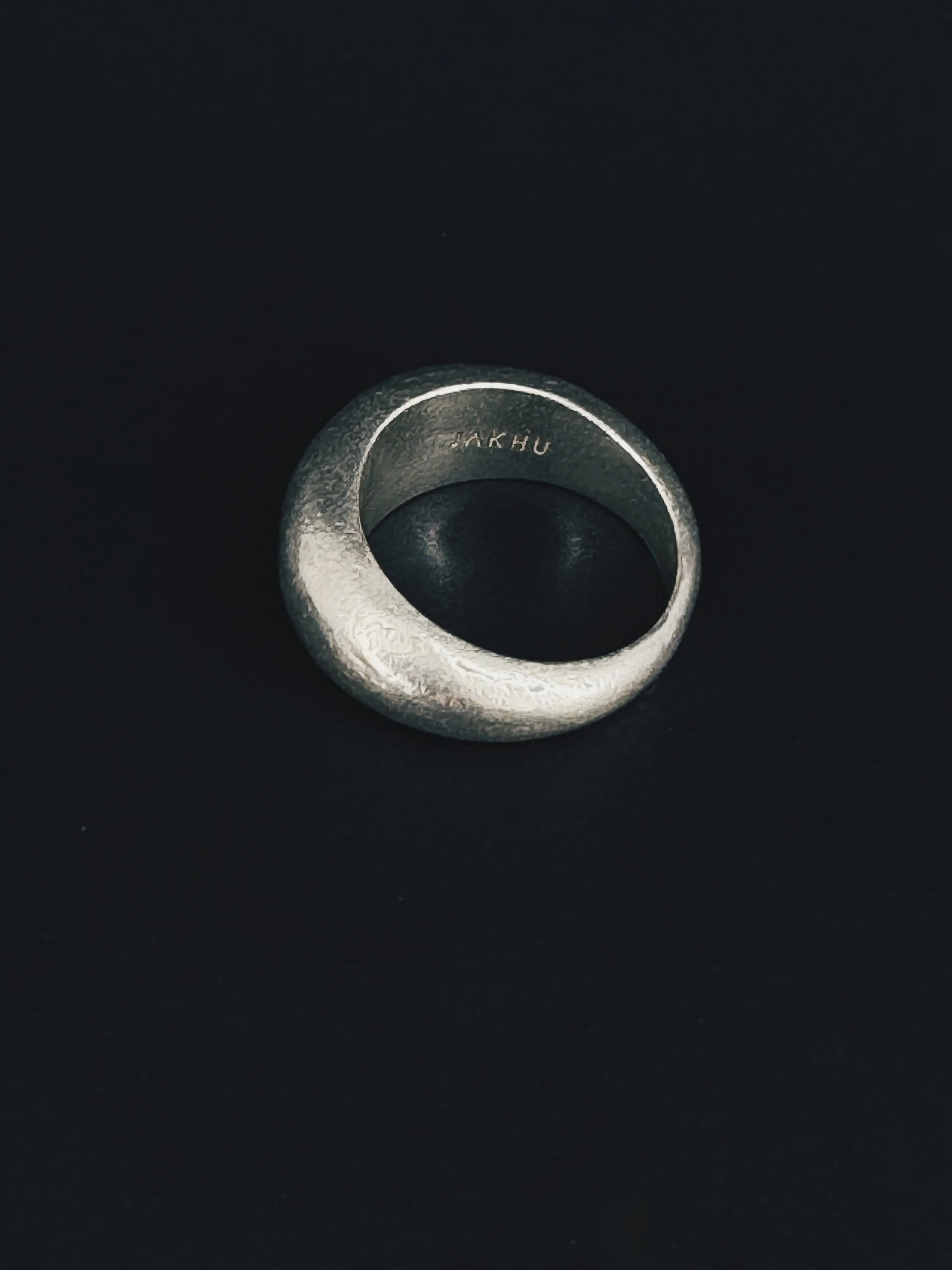 jakhu-studio-unu-ring.jpg