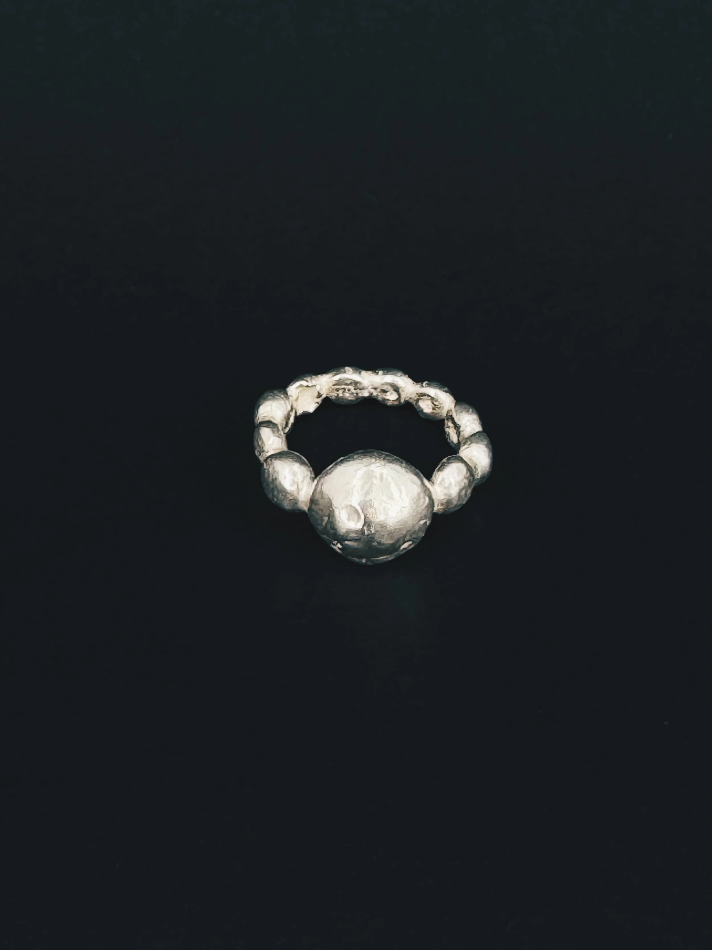 jakhu-studio-moon-drops-ring-06.JPG