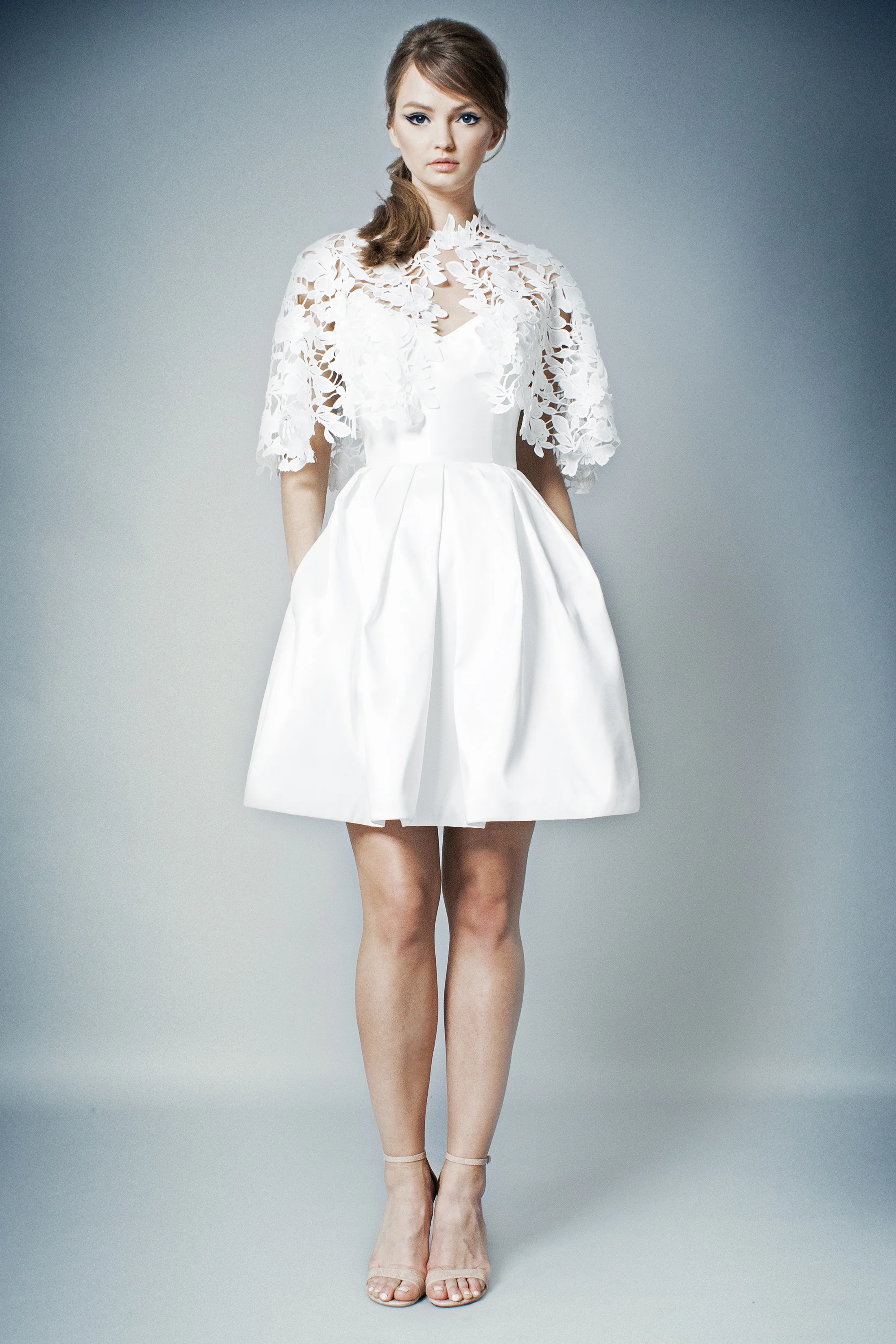 R O M O N A - Tres Parisienne Style R003